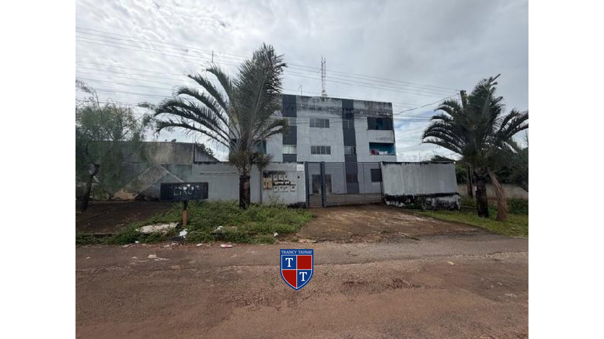 Foto 1 de APARTAMENTO em JARDIM SANTA LUCIA - Imóvel Retomado Caixa