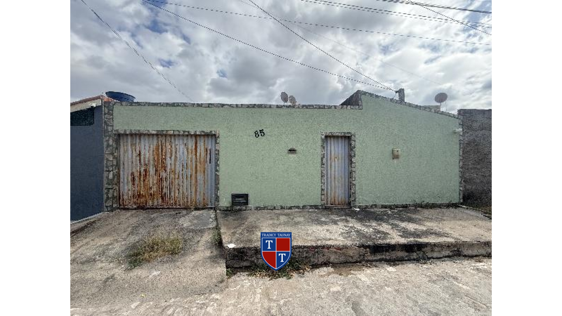 CASA em SANTA DELMIRA