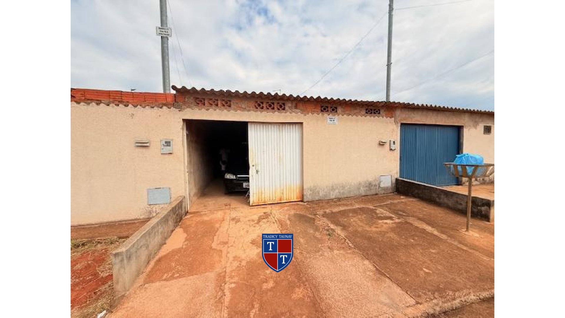 Foto 1 de CASA em JARDIM PAQUETA - Imóvel Retomado Caixa