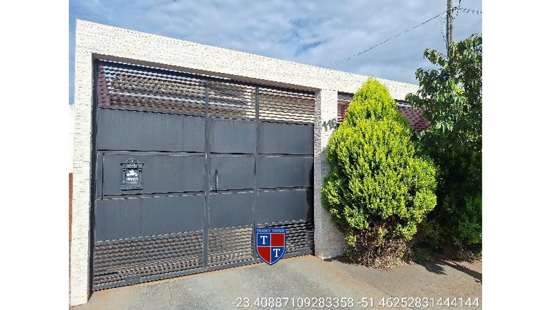 CASA em JARDIM INTERLAGOS