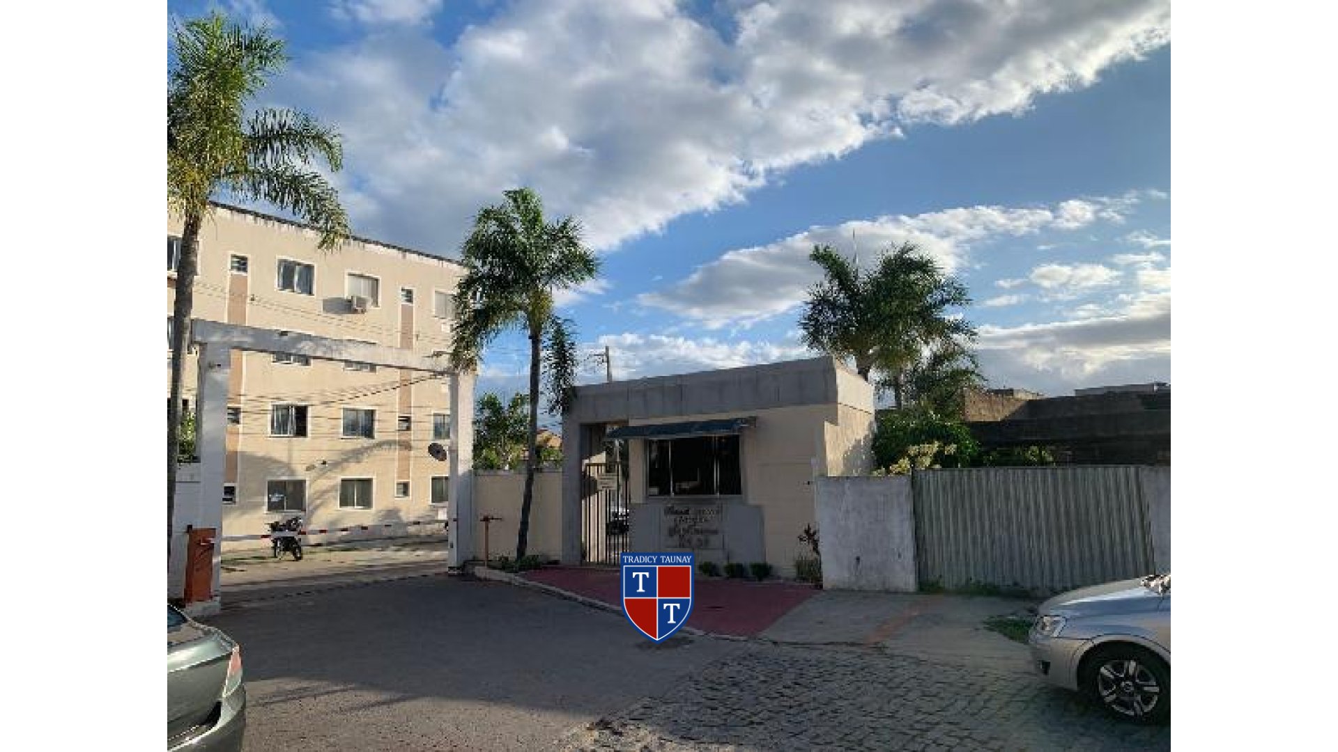 APARTAMENTO em PARQUE JOQUEI CLUB