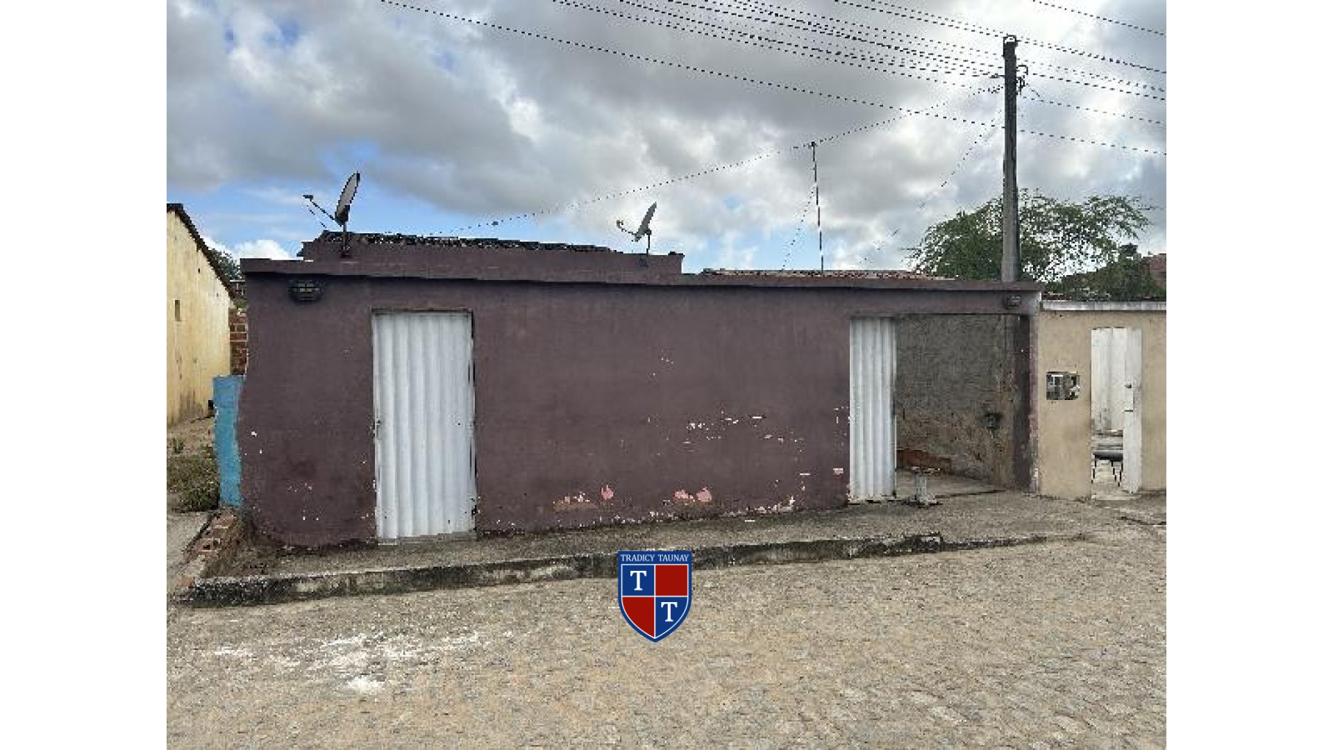 Foto 1 de CASA em LOTEAMENTO SANTA FE - Imóvel Retomado Caixa