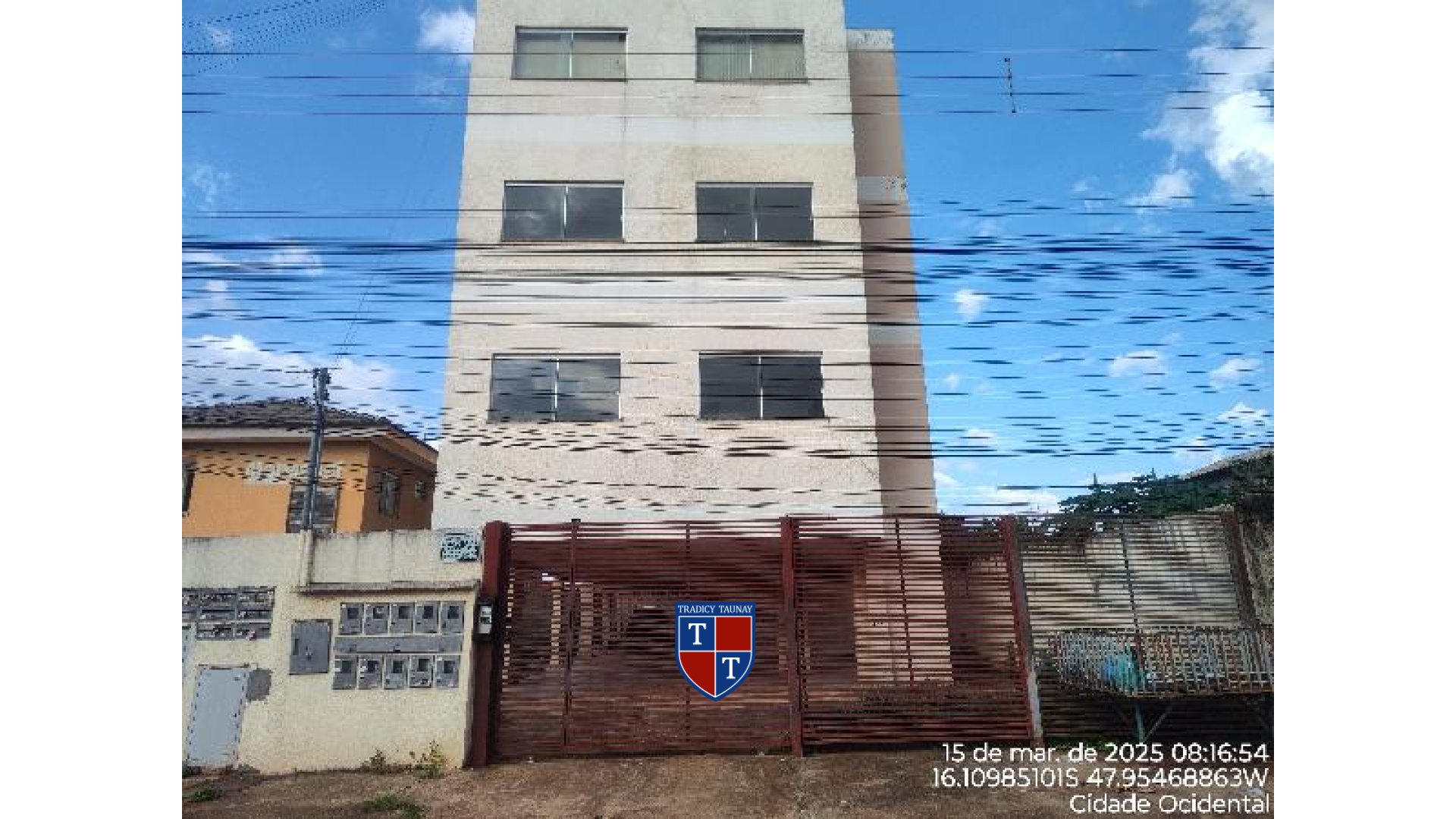 APARTAMENTO em PARQUE ARAGUARI A