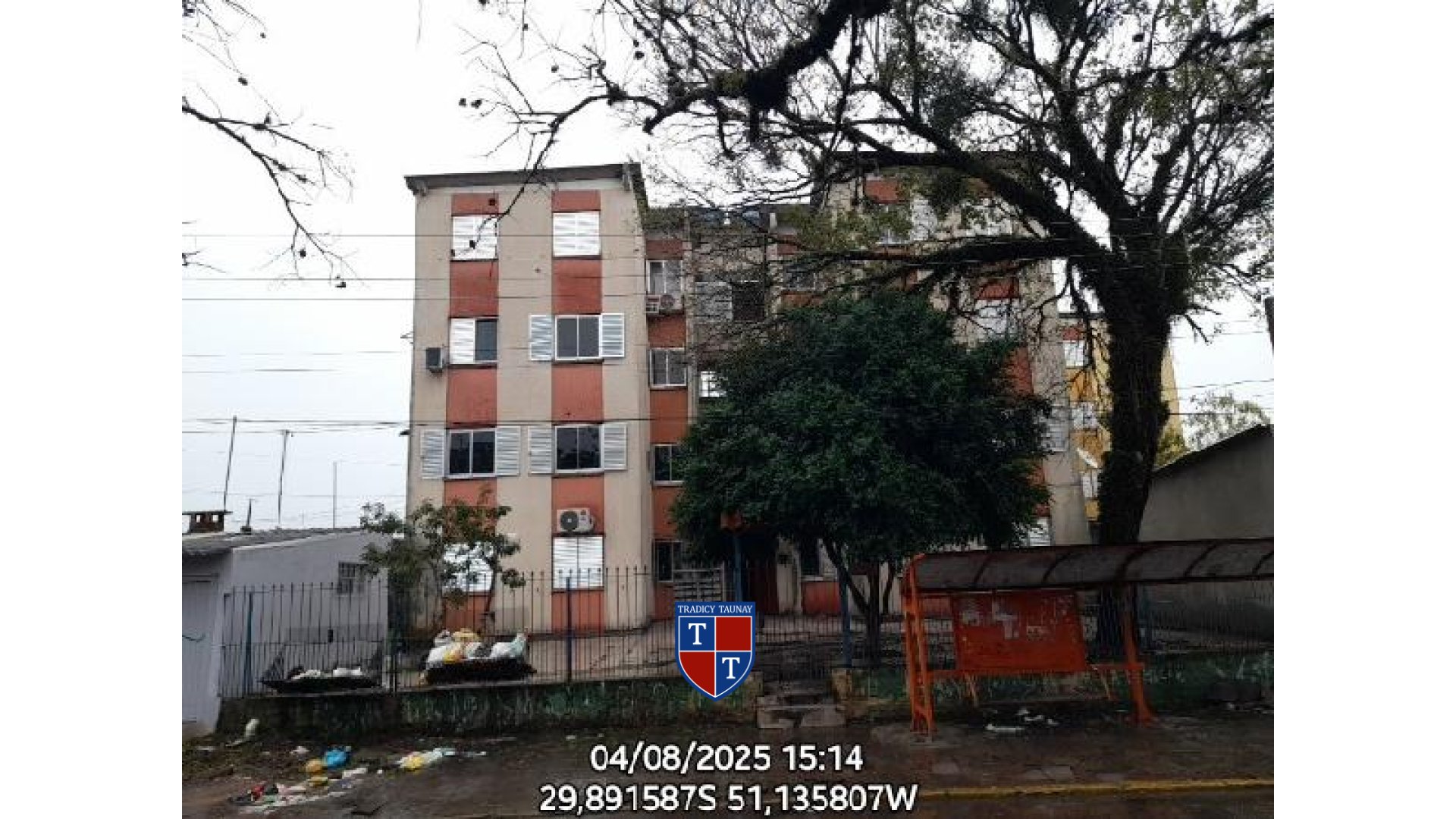 Foto 1 de APARTAMENTO em GUAJUVIRAS - Imóvel Retomado Caixa