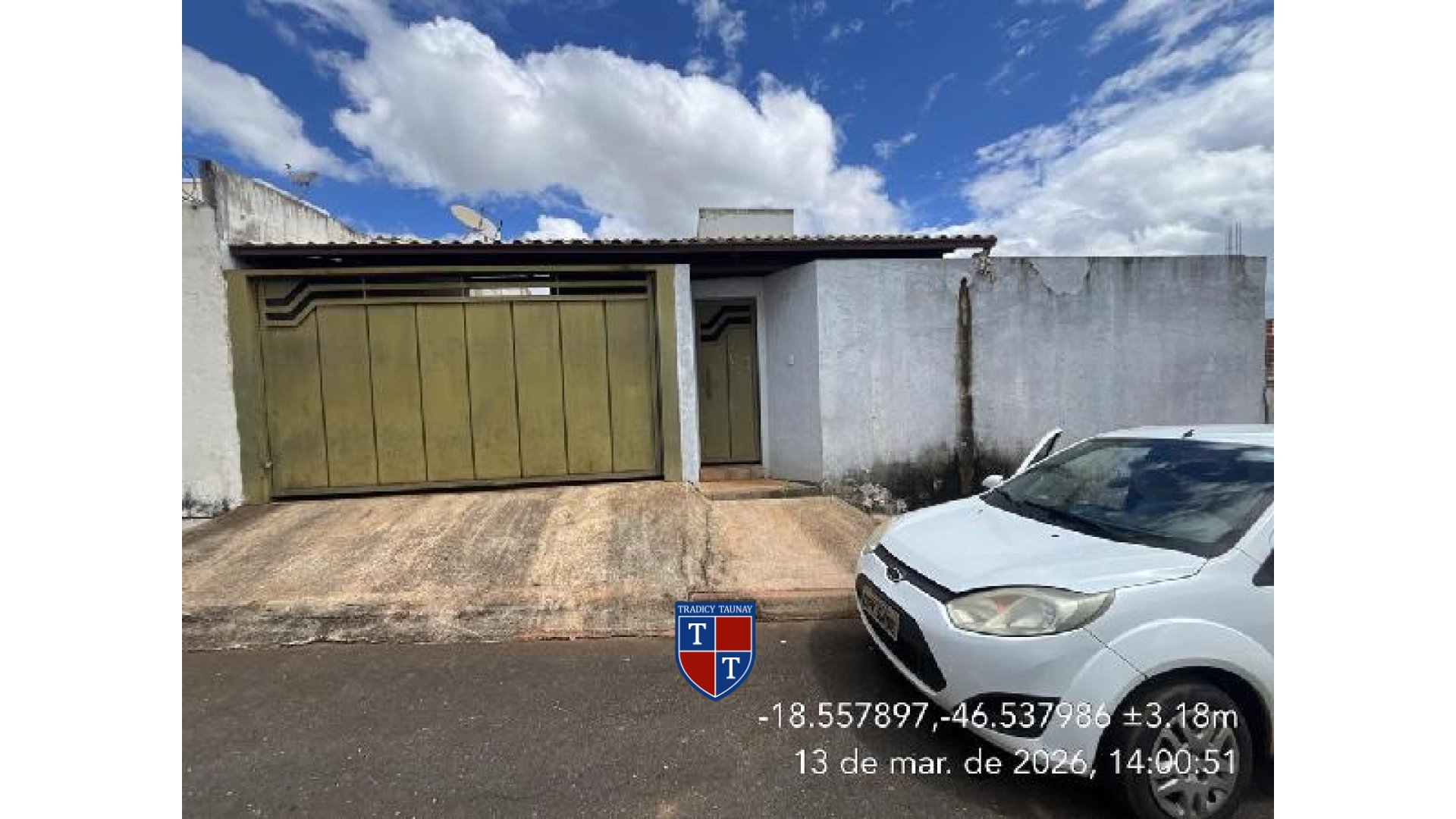 Foto 1 de CASA em RESIDENCIAL BARREIRO - Imóvel Retomado Caixa