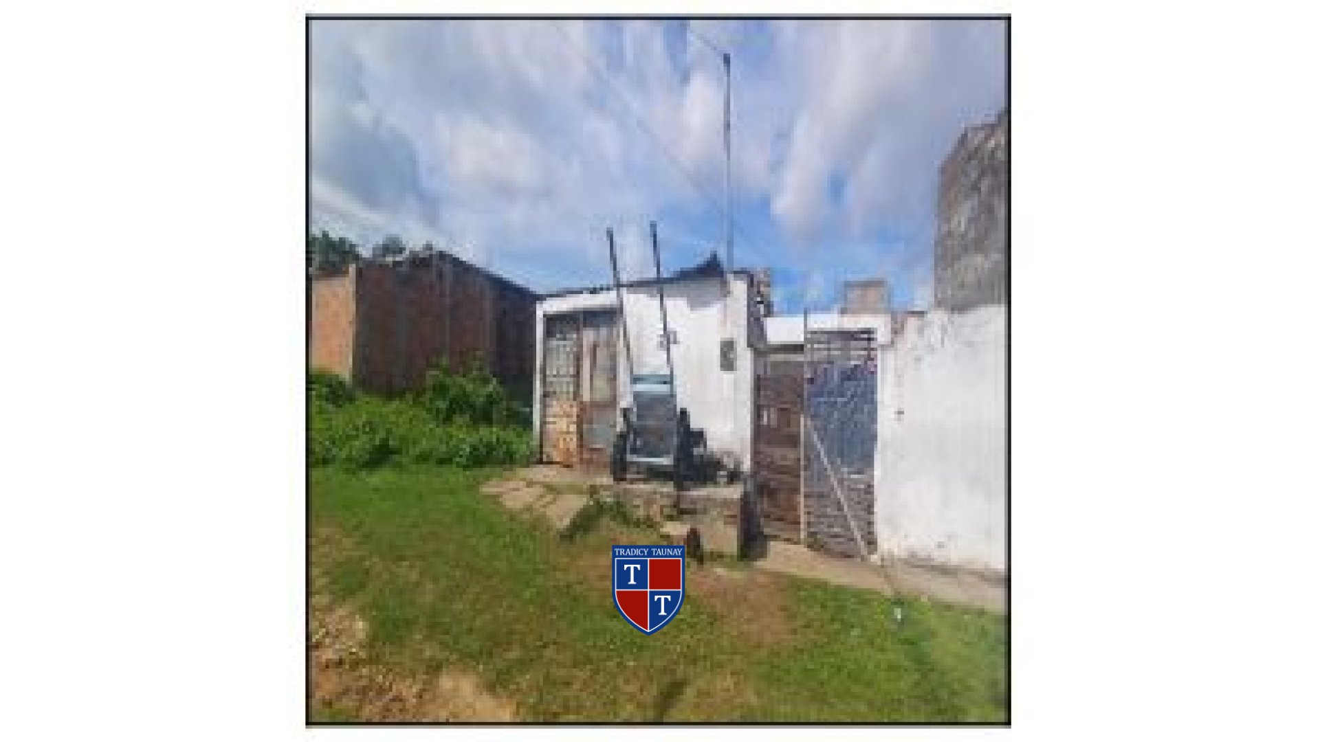 Foto 1 de CASA em COMPLEXO JARDIM - Imóvel Retomado Caixa
