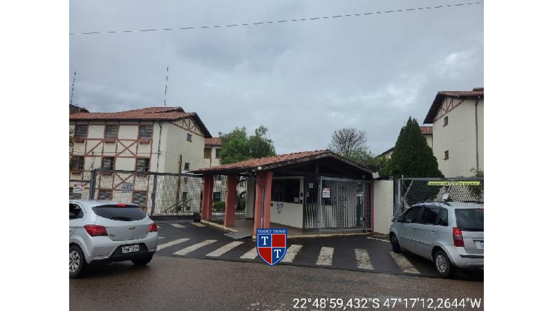 APARTAMENTO em JARDIM JOAO PAULO II