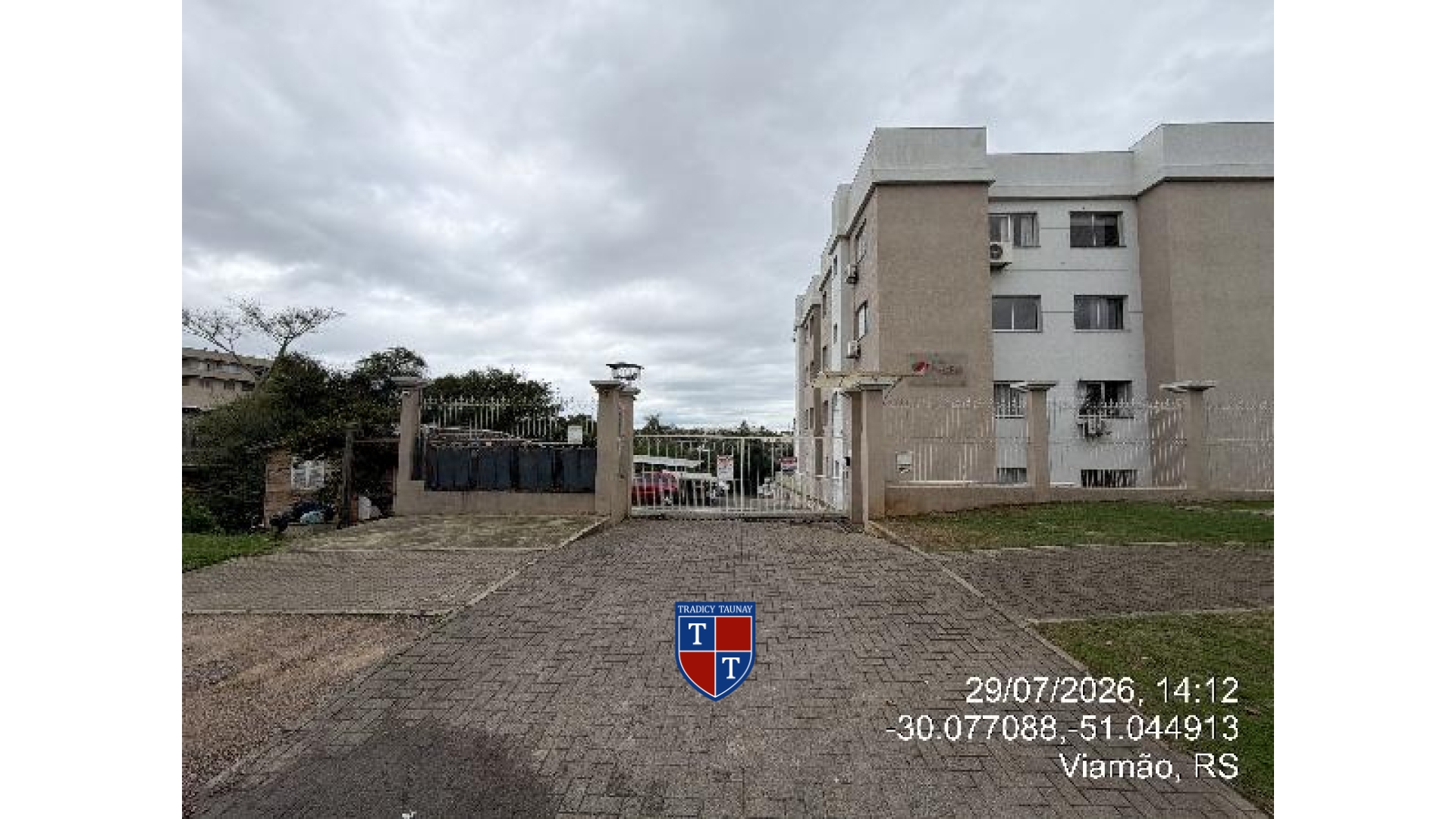 APARTAMENTO em QUERENCIA