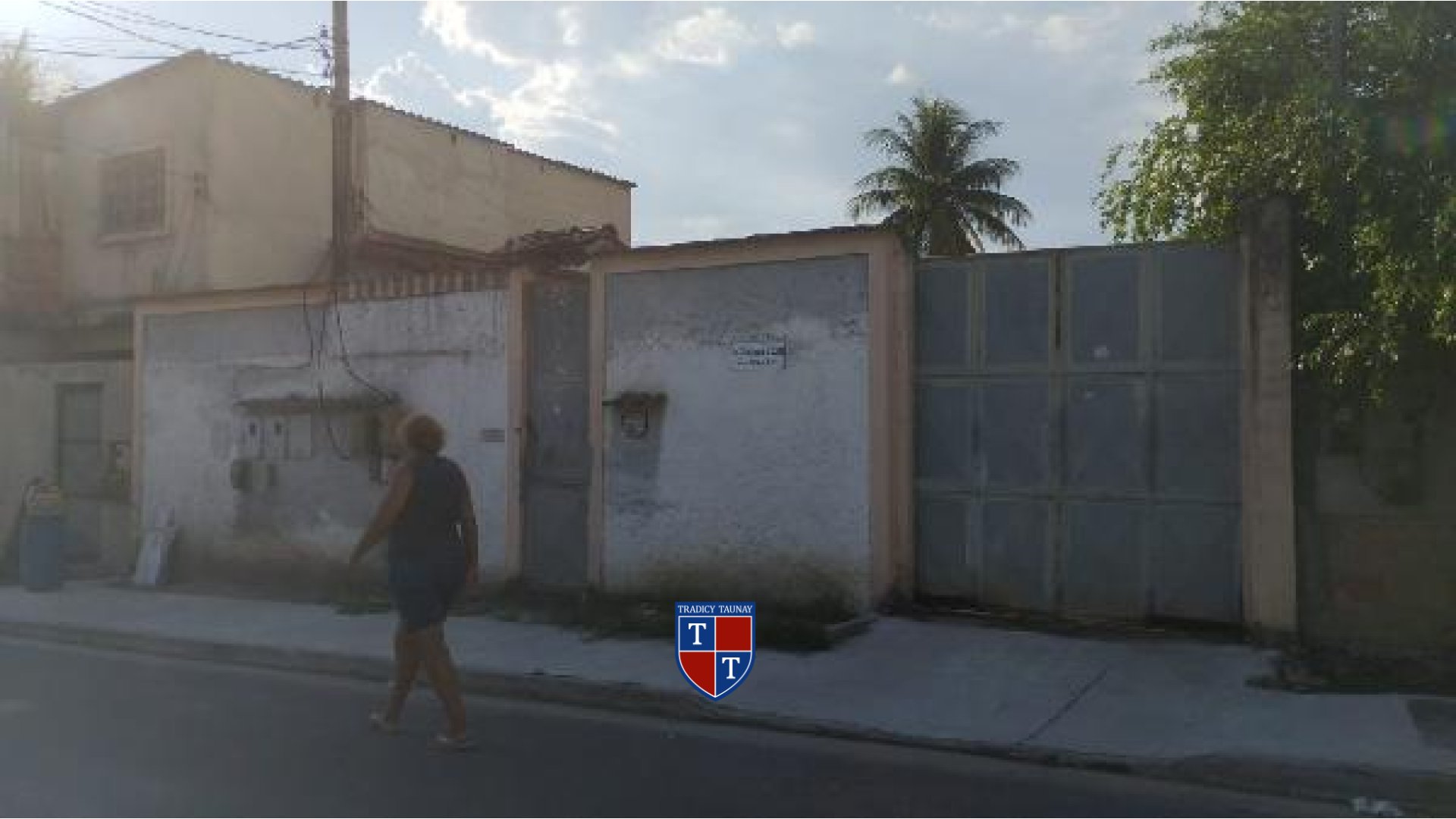 CASA em VALE DA FIGUEIRA (PONTA NEGRA)