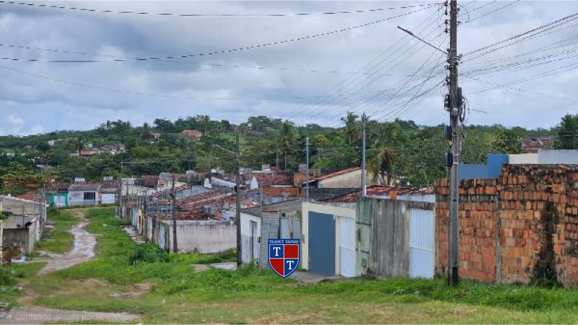 CASA em JARDIM ROSA DE MAIO