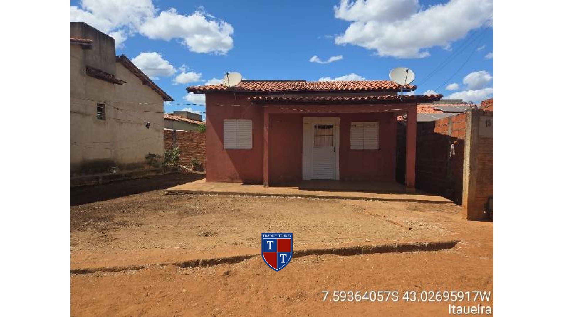 Foto 1 de CASA em PE LEVE - Imóvel Retomado Caixa