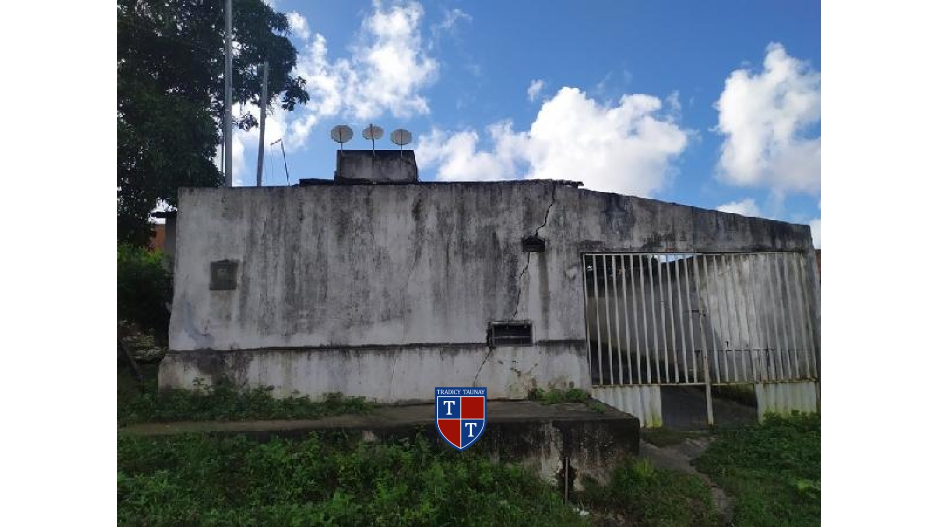 Foto 1 de CASA em COMPLEXO JARDIM - Imóvel Retomado Caixa