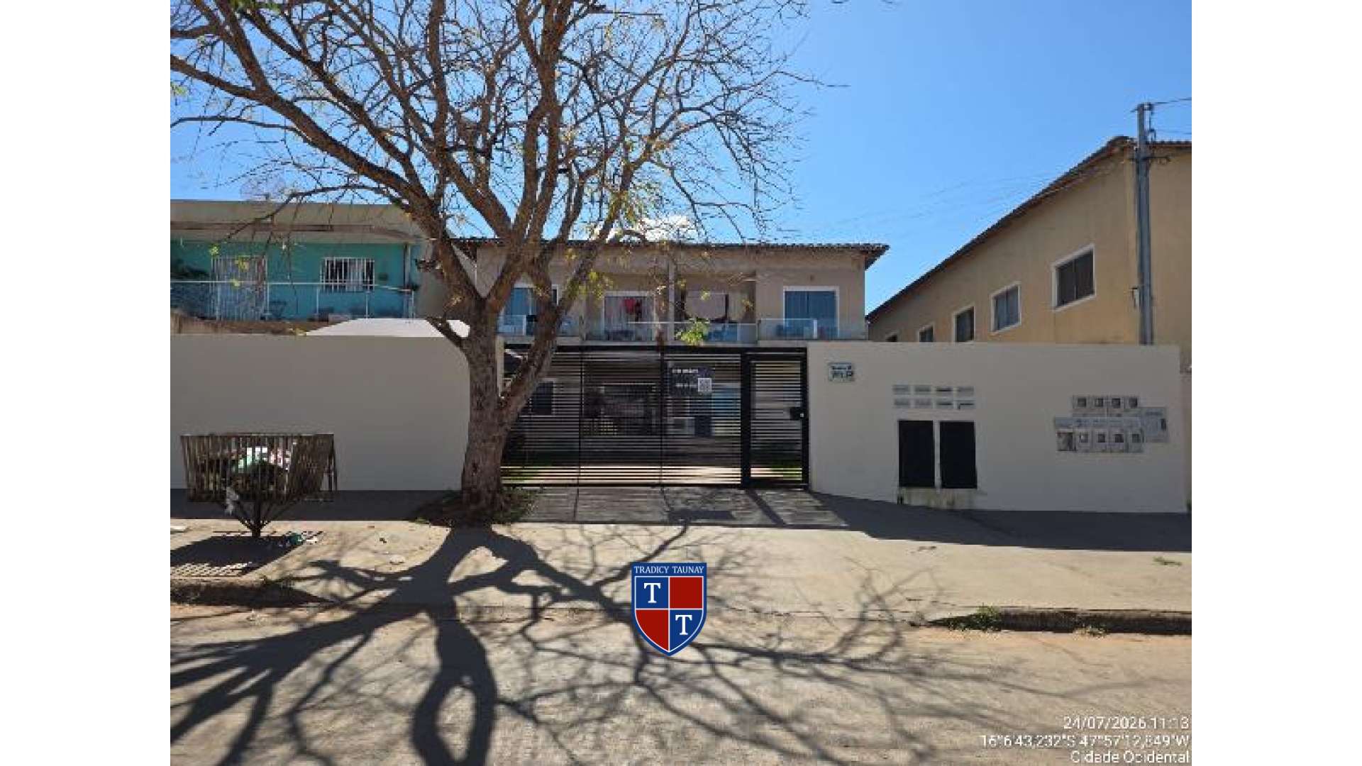 APARTAMENTO em PARQUE NAPOLIS A