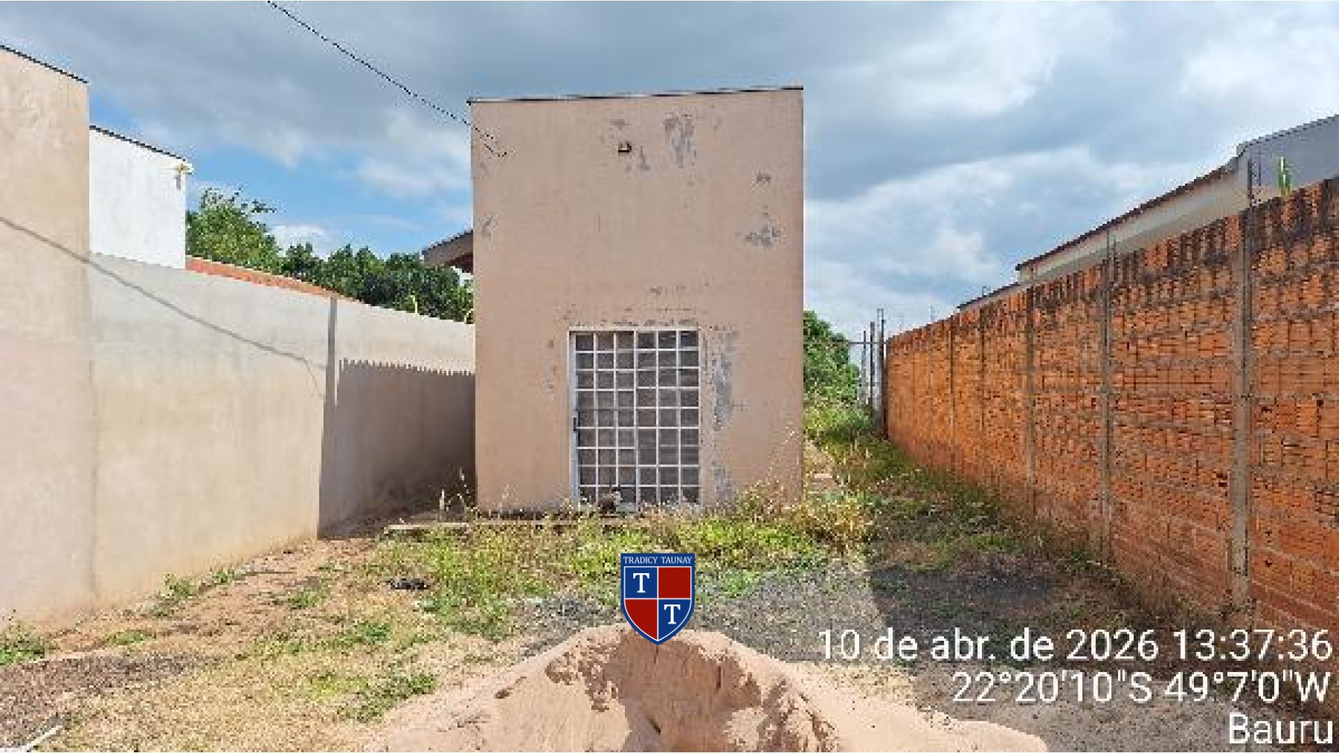Foto 1 de CASA em CHACARAS CORNELIA - Imóvel Retomado Caixa