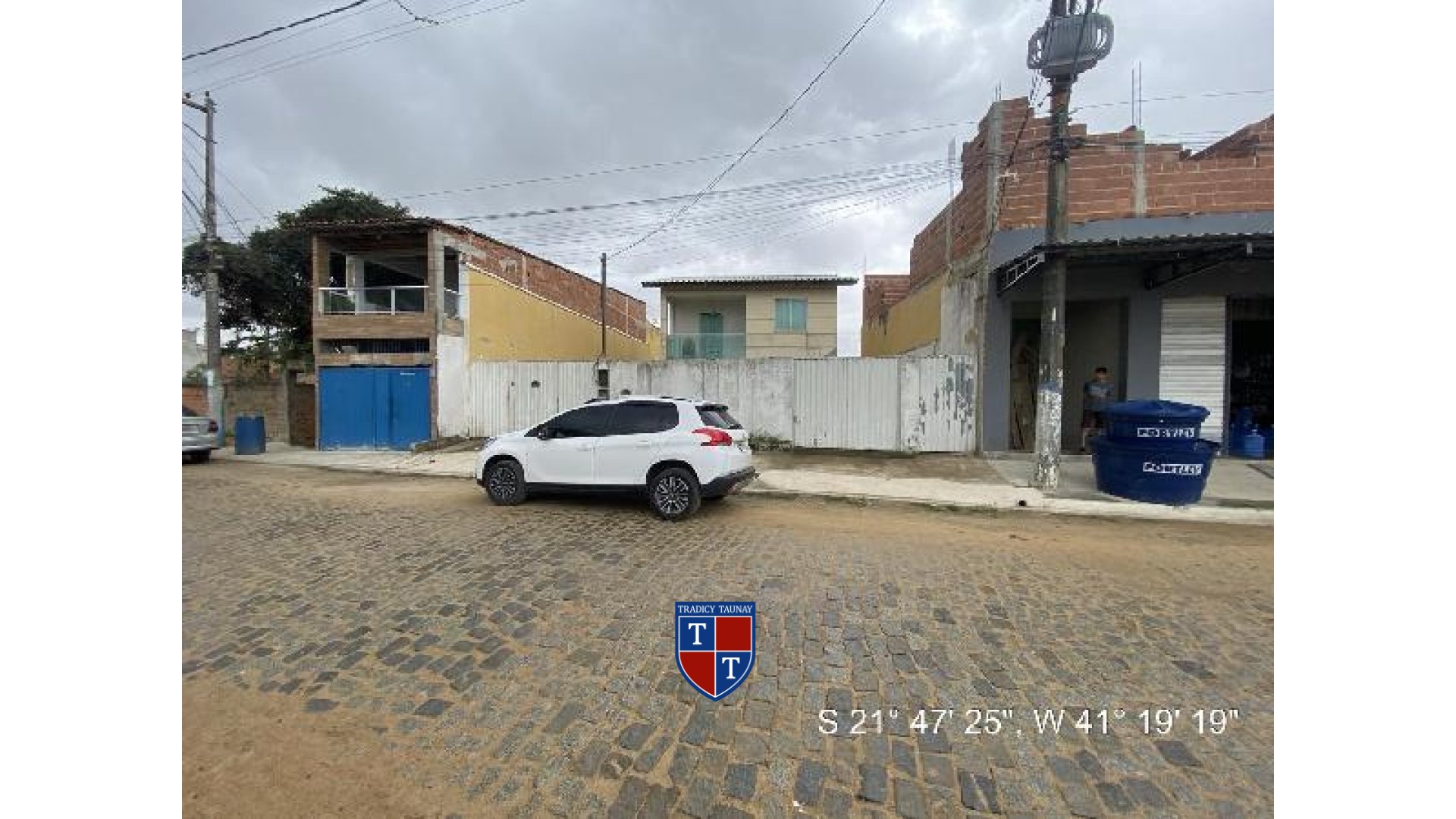 Foto 1 de CASA em PARQUE AURORA - Imóvel Retomado Caixa