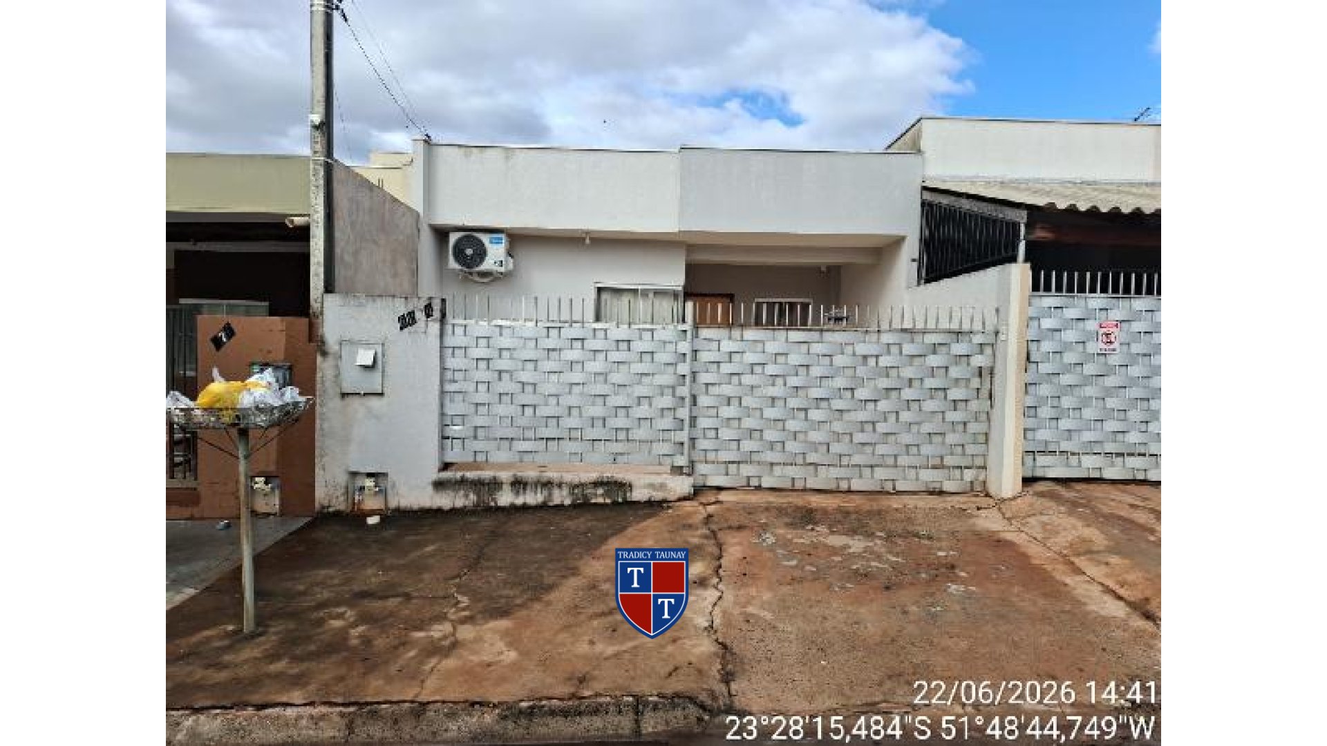 Foto 1 de CASA em JARDIM YAMANAKA - Imóvel Retomado Caixa
