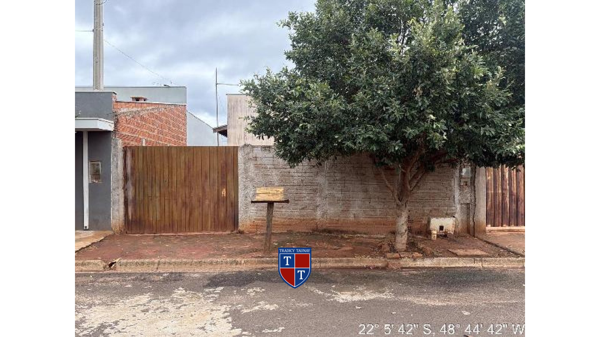 Foto 1 de CASA em JARDIM ROMERO - Imóvel Retomado Caixa