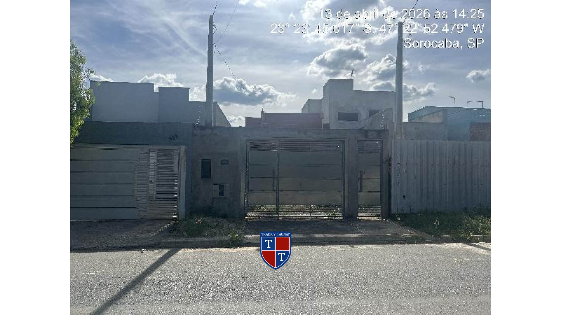 Foto 1 de CASA em VILLAGE CAJURU - Imóvel Retomado Caixa