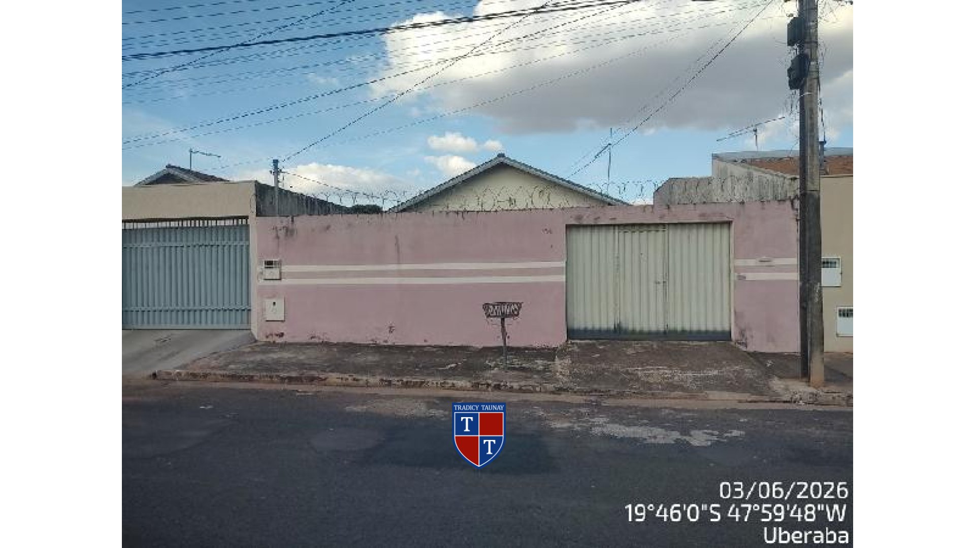 Foto 1 de CASA em JARDIM COPACABANA - Imóvel Retomado Caixa