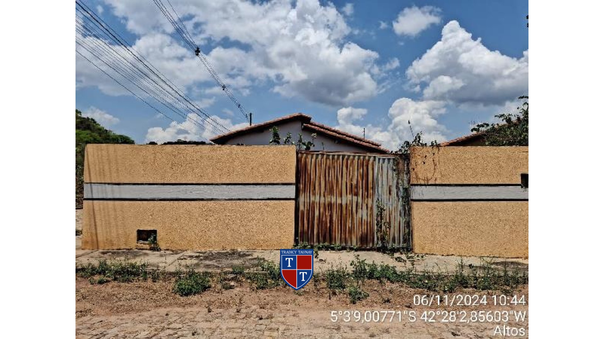 Foto 1 de CASA em BAIRRO SANTA LUZ - Imóvel Retomado Caixa
