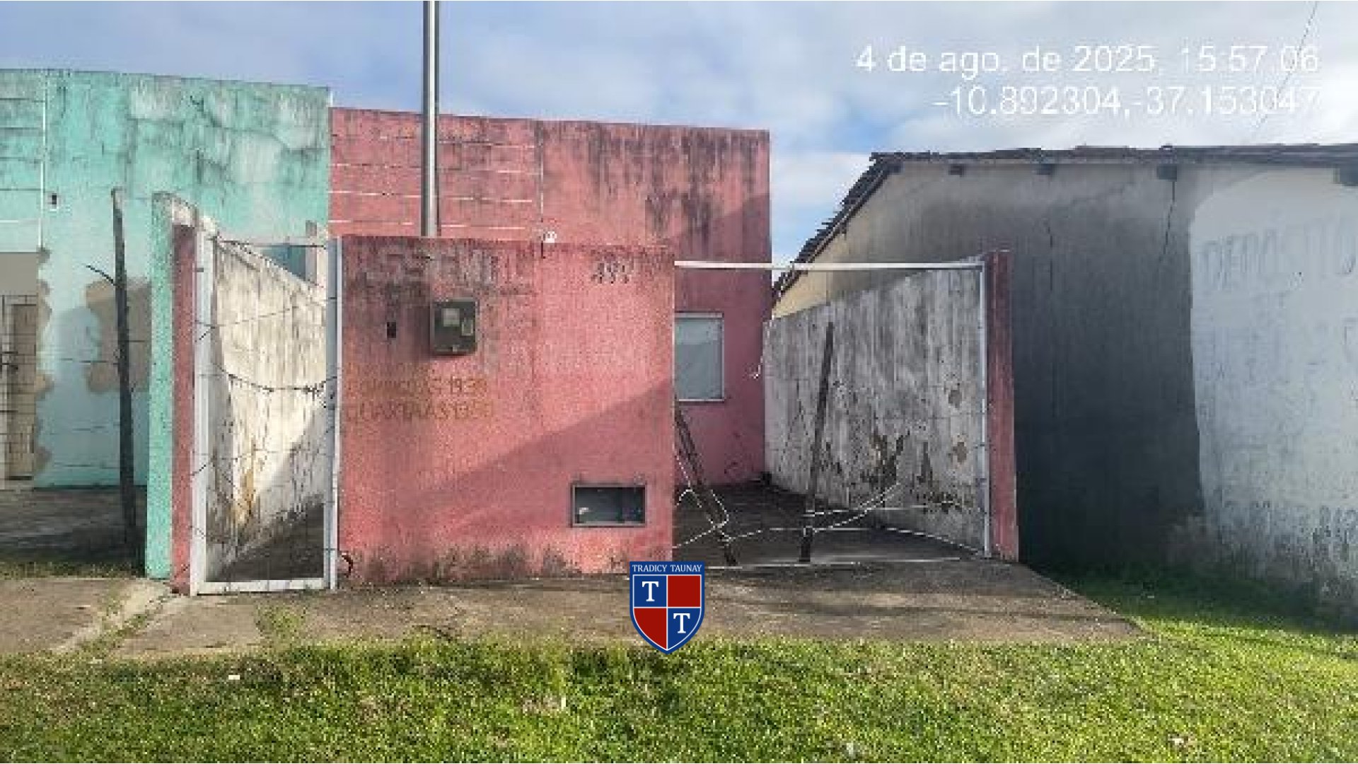 Foto 1 de CASA em COMPLEXO JARDIM - Imóvel Retomado Caixa