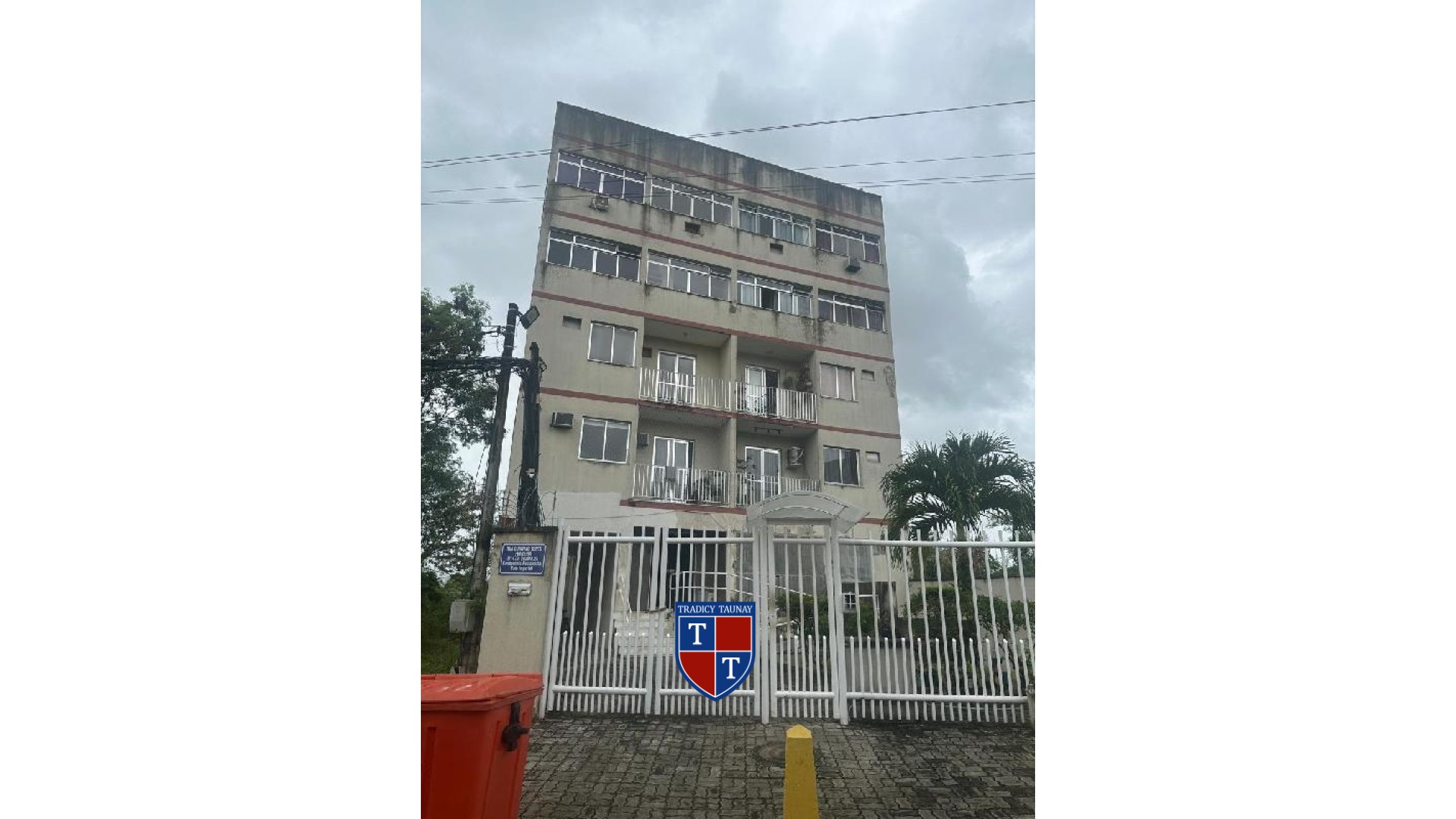 APARTAMENTO em JARDIM IMPERIAL