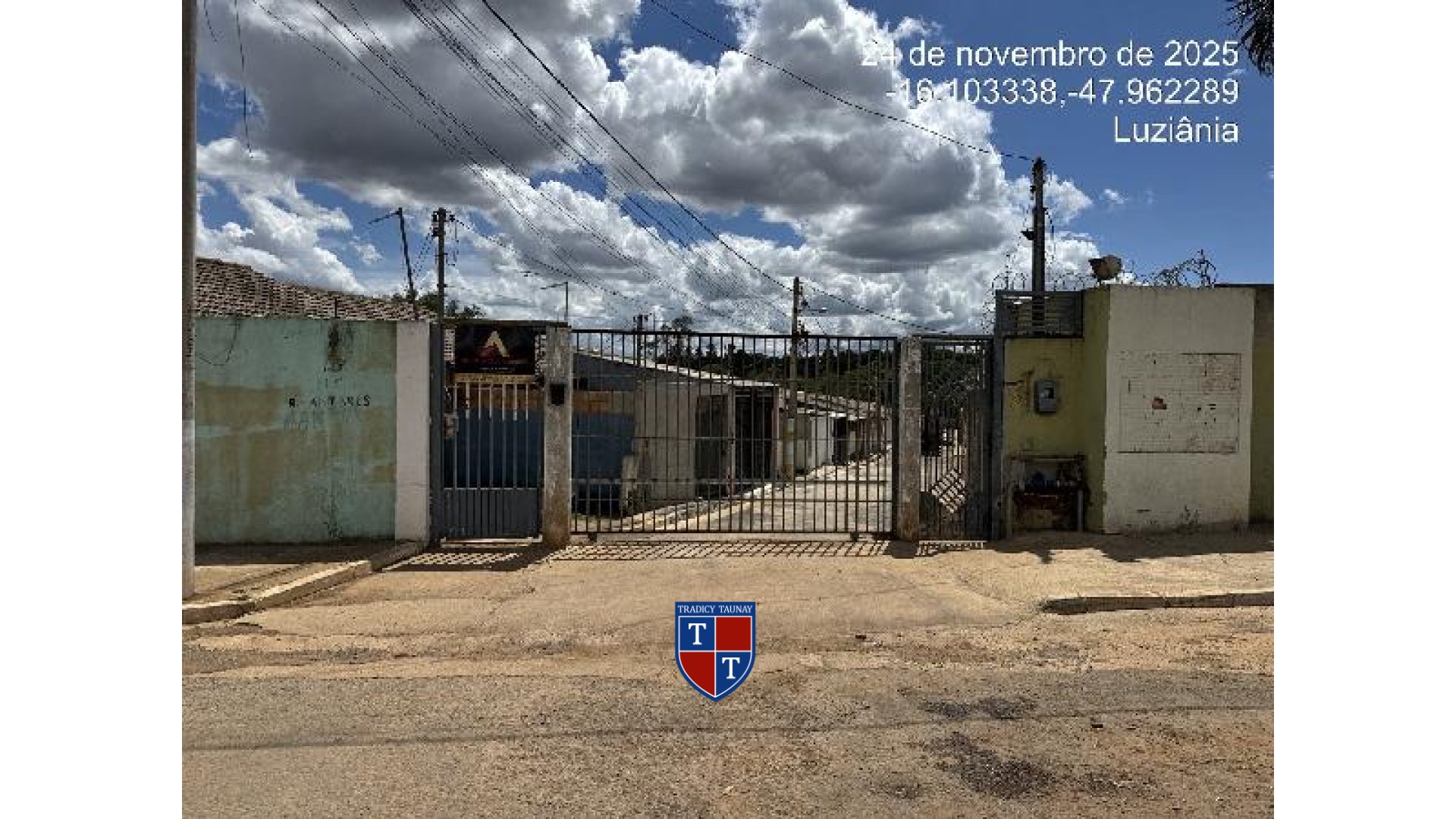 Foto 1 de CASA em CHACARA SAIA VELHA B - Imóvel Retomado Caixa