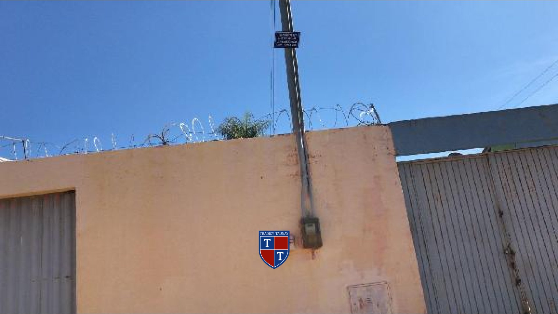 Foto 1 de CASA em JARDIM ANA BEATRIZ II - Imóvel Retomado Caixa