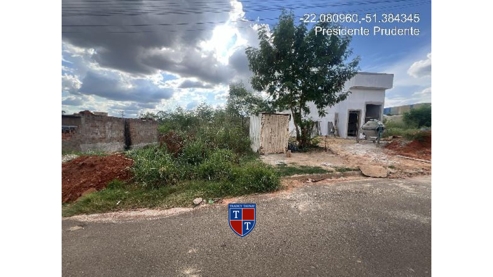 Foto 1 de TERRENO em RESIDENCIAL NOVO HORIZONTE - Imóvel Retomado Caixa