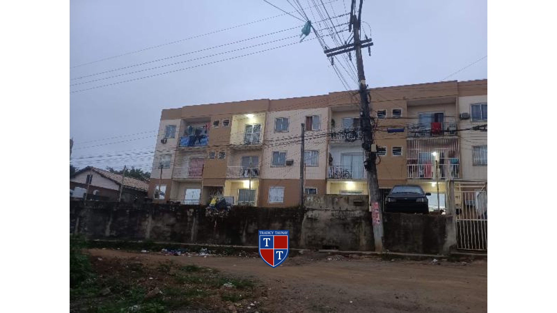 APARTAMENTO em MARAMBAIA