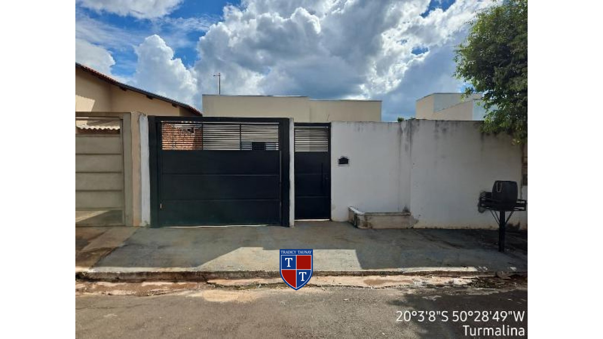 Foto 1 de CASA em JARDIM MORUMBI - Imóvel Retomado Caixa