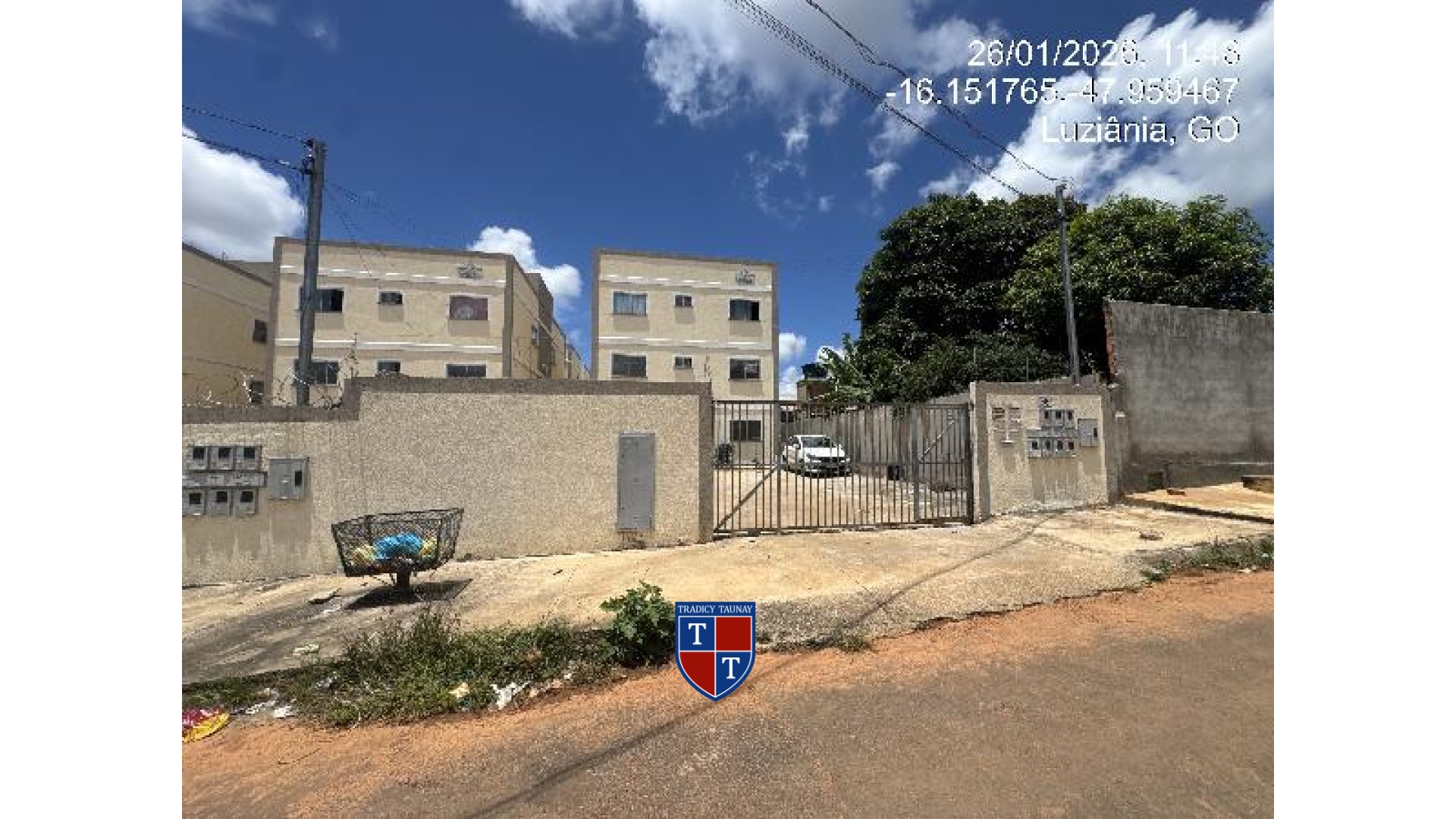 APARTAMENTO em PARQUE ESTRELA DALVA IX