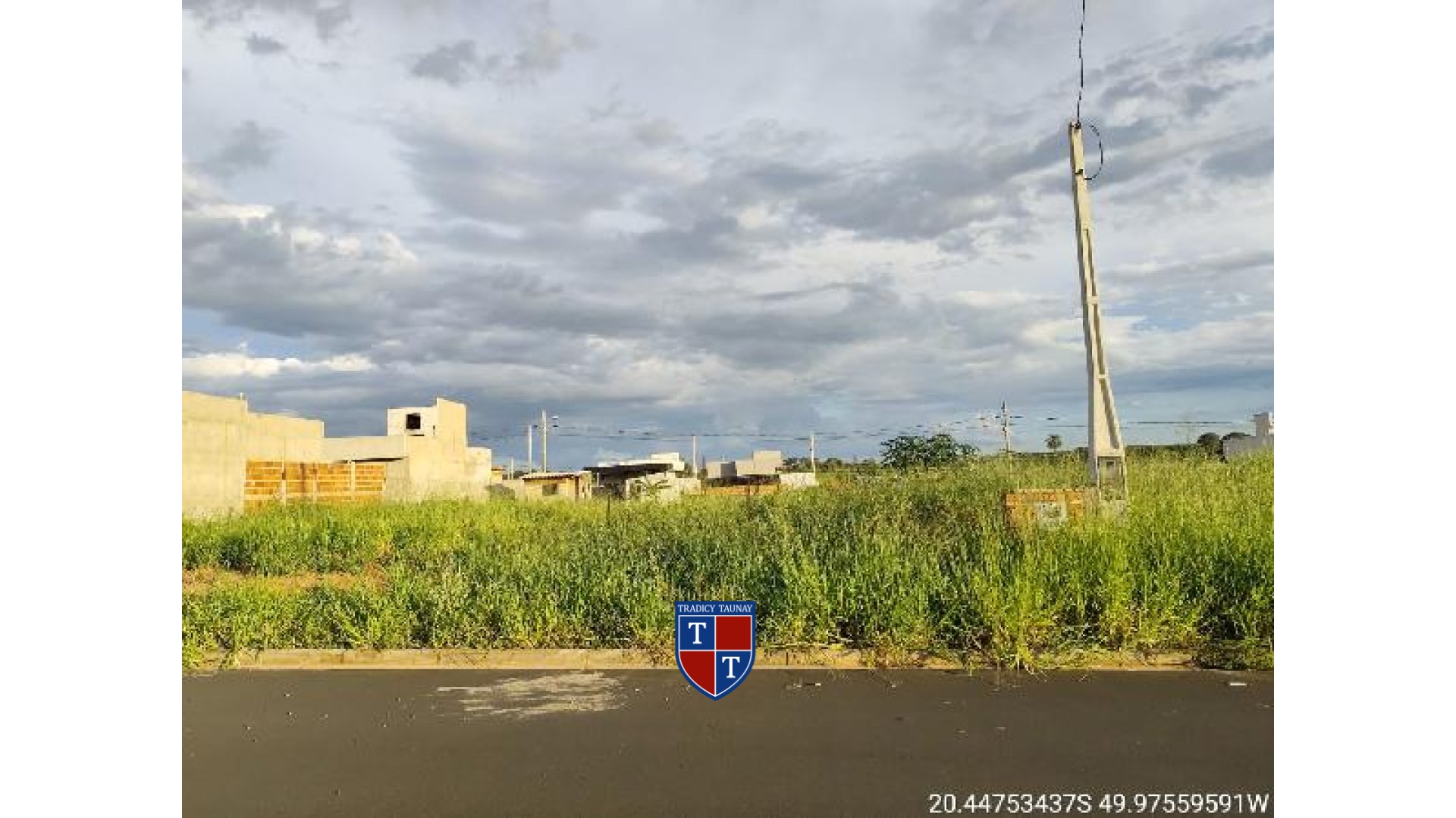 TERRENO em PARQUE RESIDENCIAL FIGUEIRA