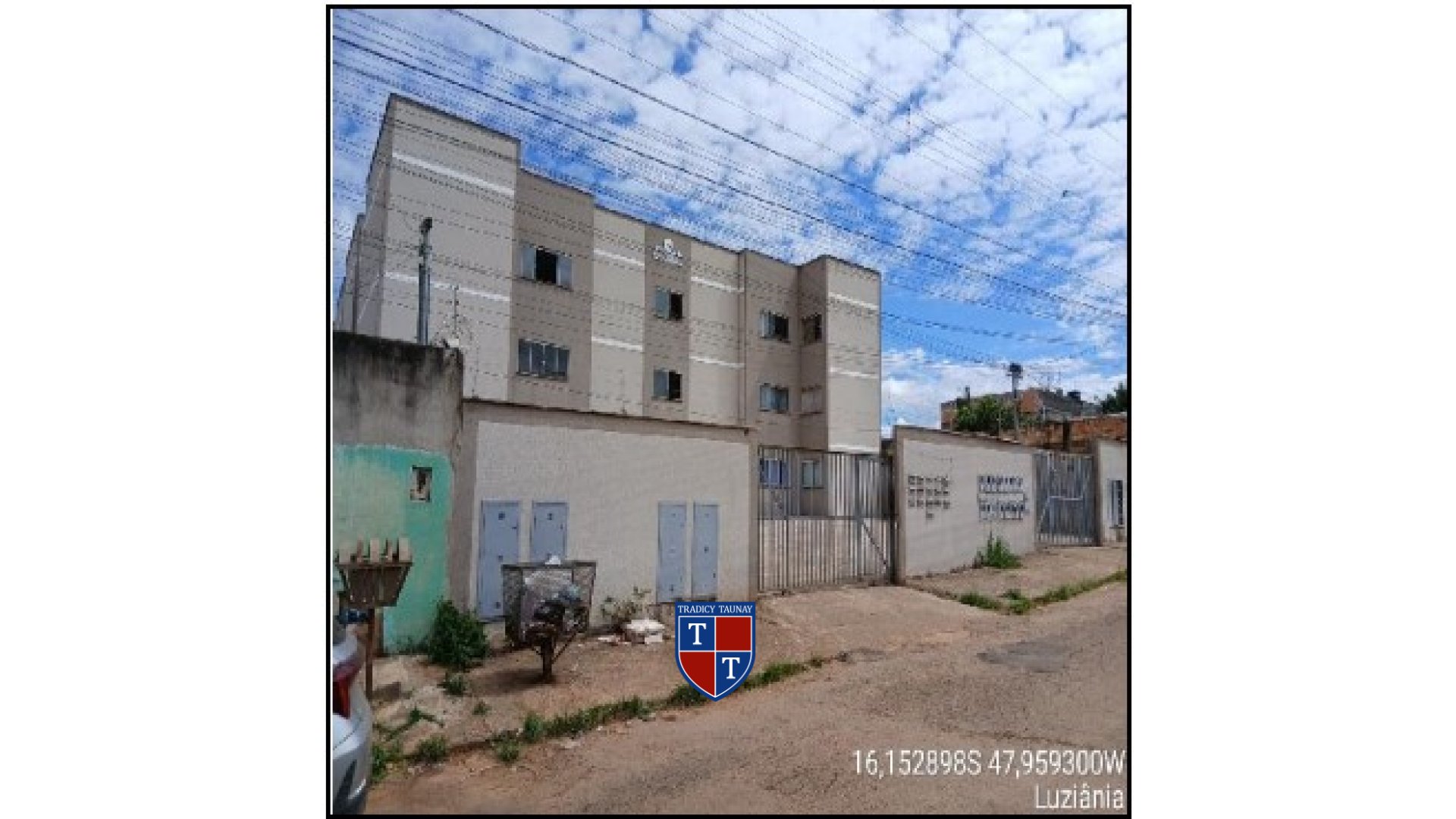 APARTAMENTO em PARQUE ESTRELA DALVA IX