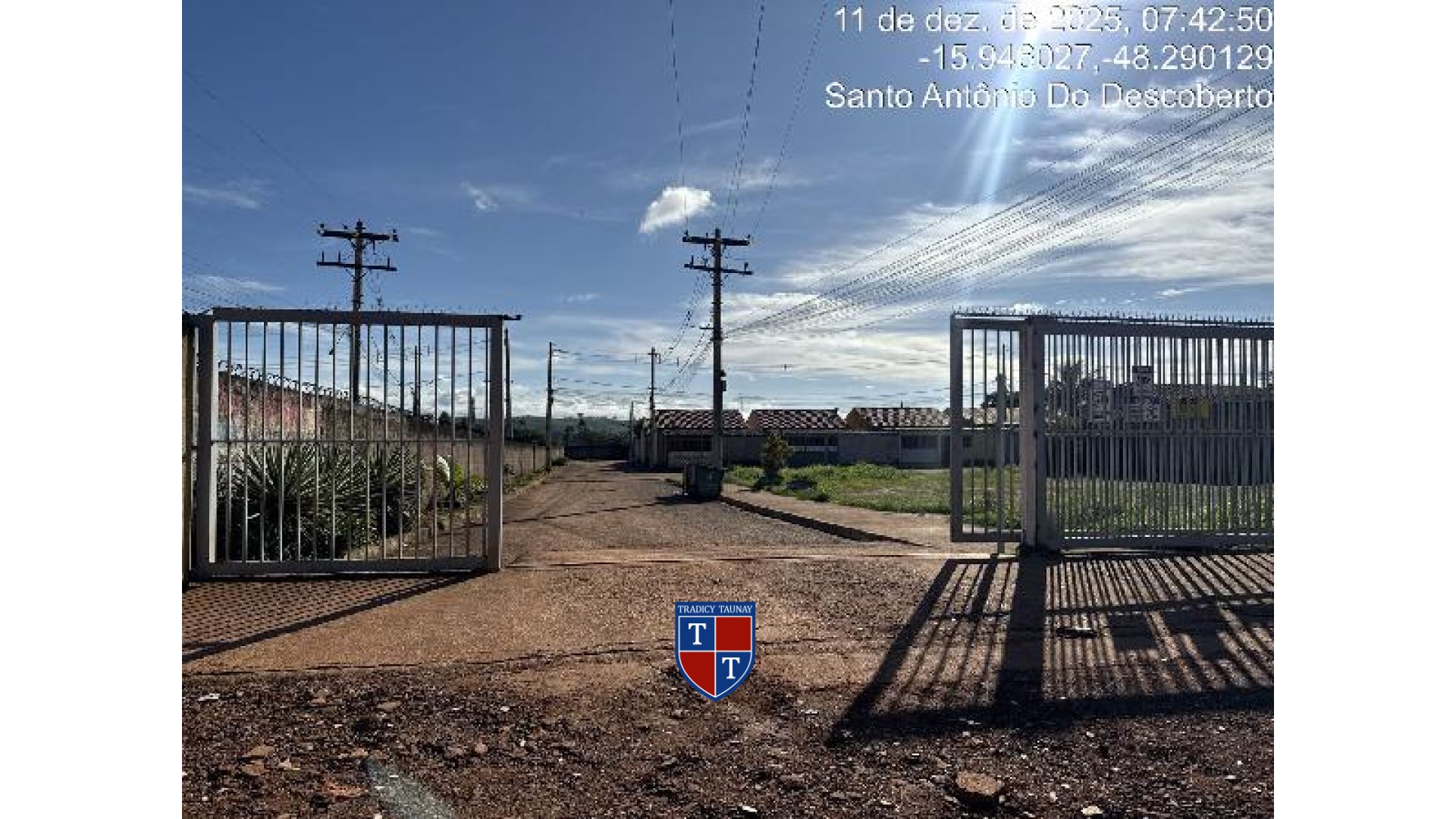 Foto 1 de CASA em FAZENDA CAPOEIRINHA - Imóvel Retomado Caixa