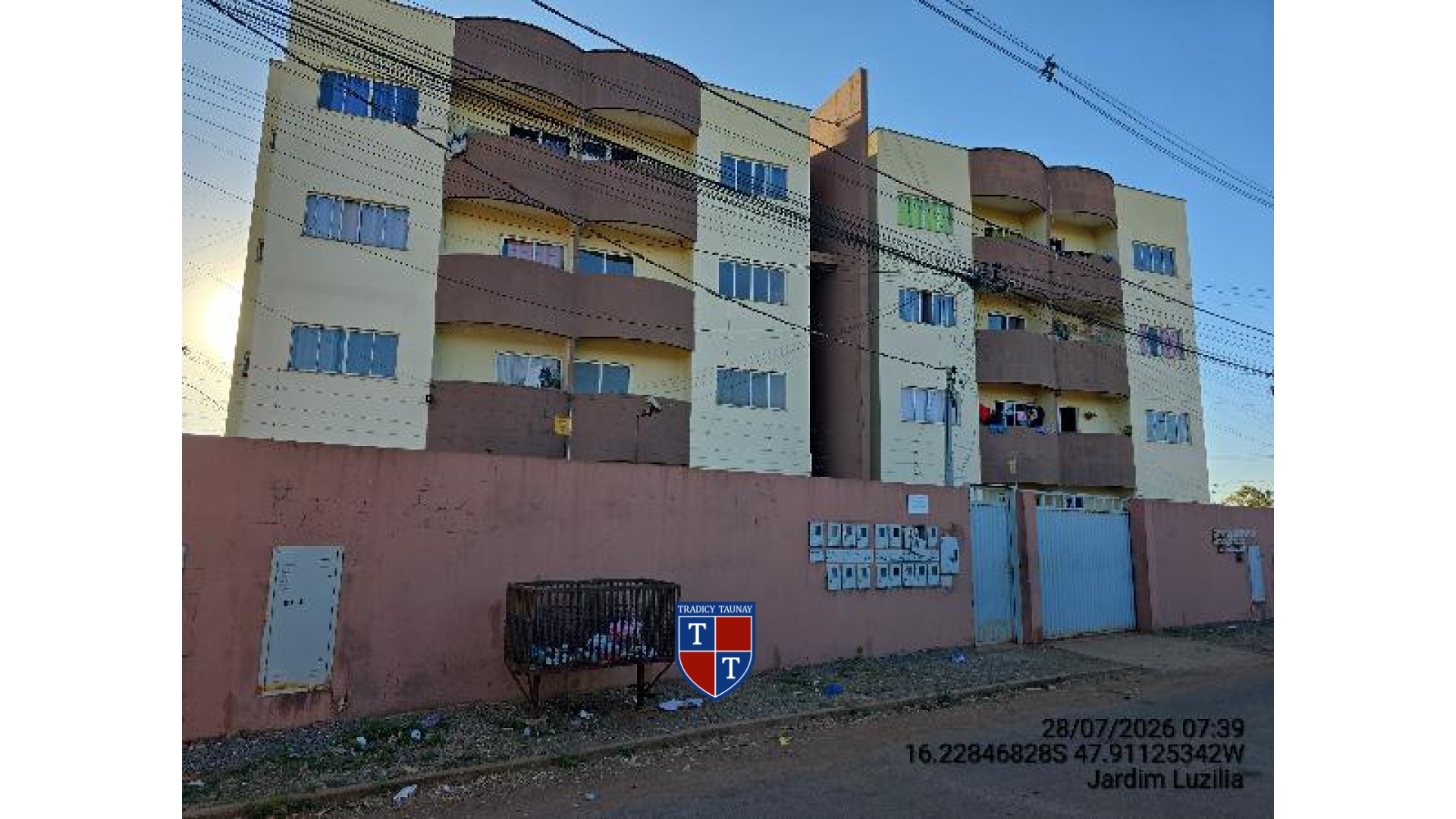 APARTAMENTO em VILA GUARA