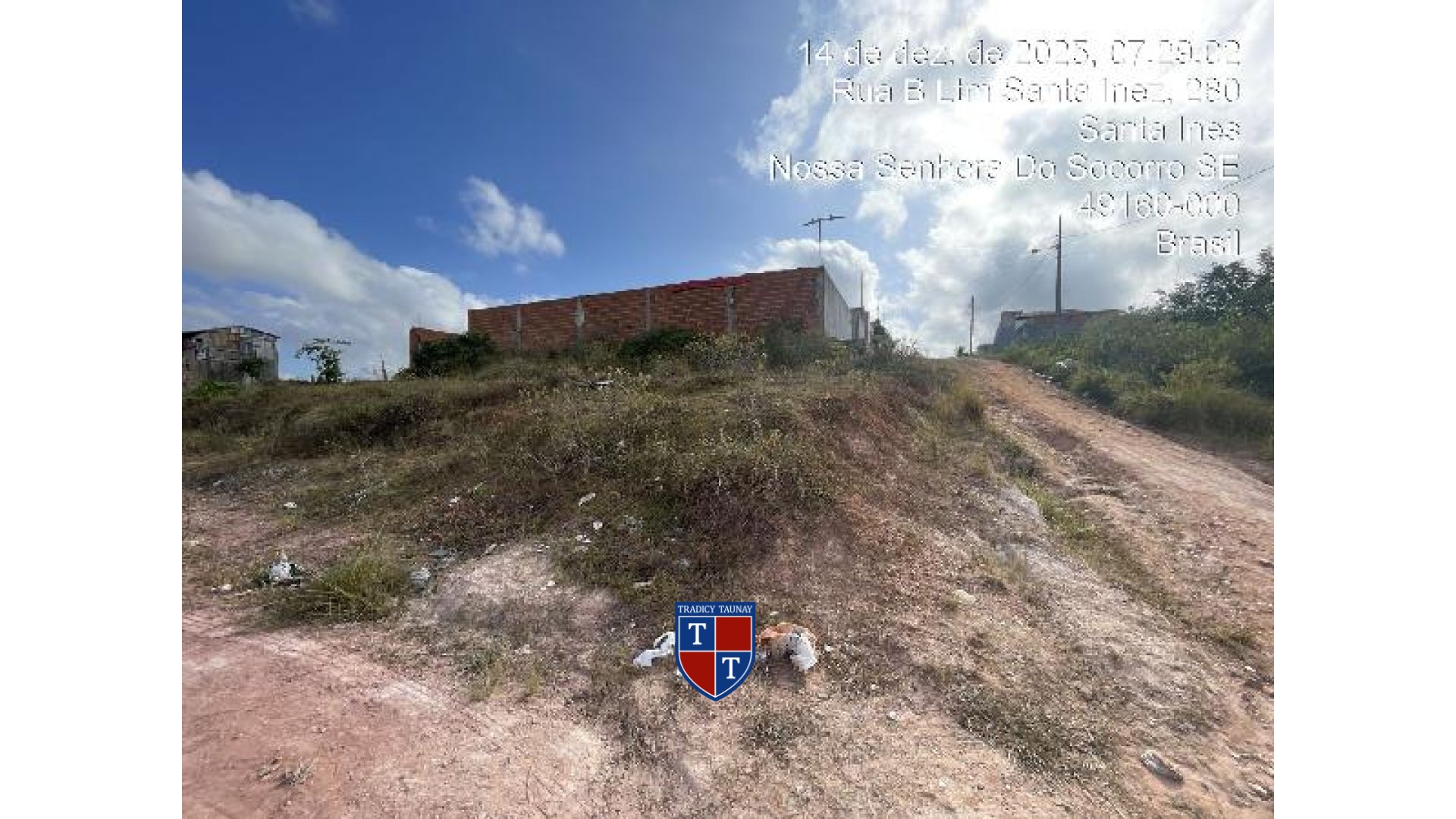 TERRENO em COMPLEXO JARDIM