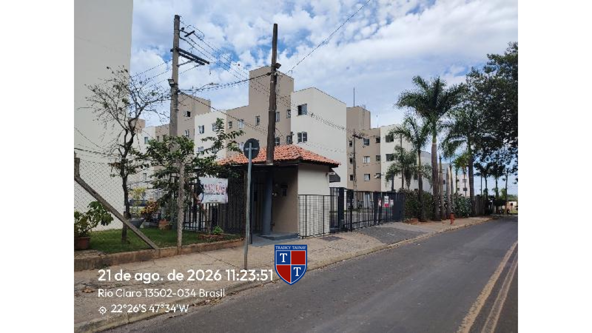APARTAMENTO em CHACARA LUZA