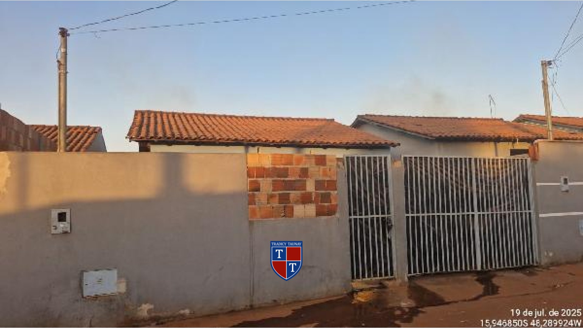 Foto 1 de CASA em FAZENDA CAPOEIRINHA - Imóvel Retomado Caixa
