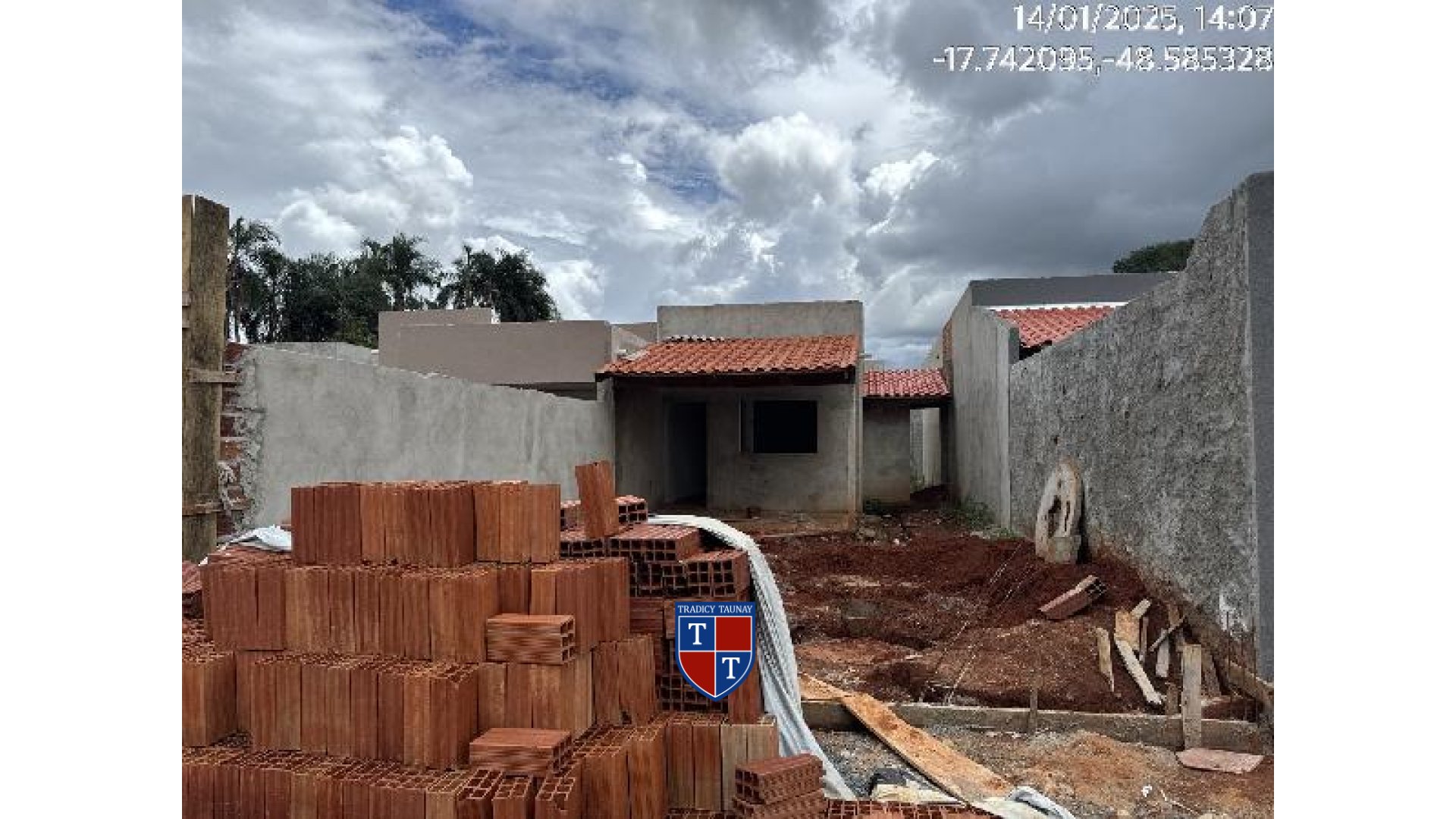 Foto 1 de CASA em PARQUE RESIDENCIAL HOLLIDAY - Imóvel Retomado Caixa
