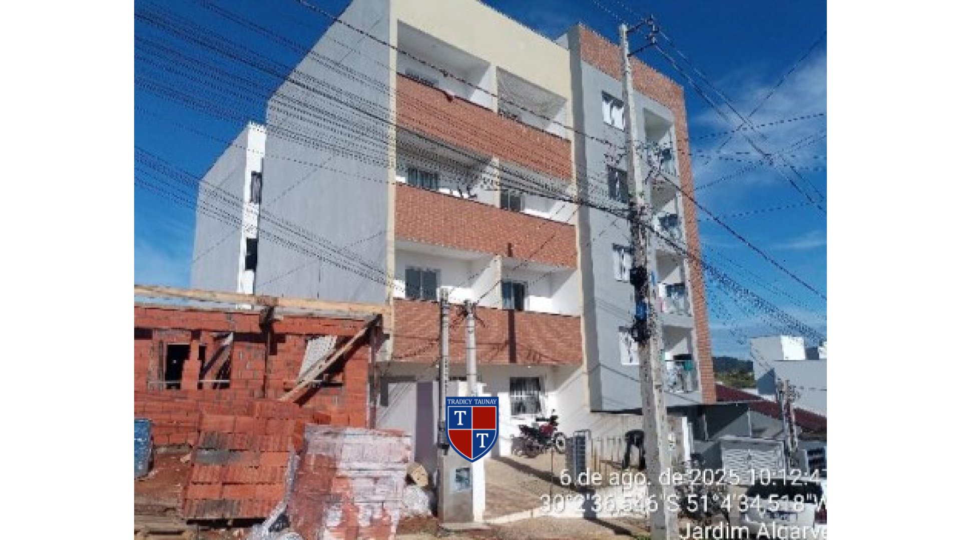 Foto 1 de APARTAMENTO em JARDIM ALGARVE - Imóvel Retomado Caixa