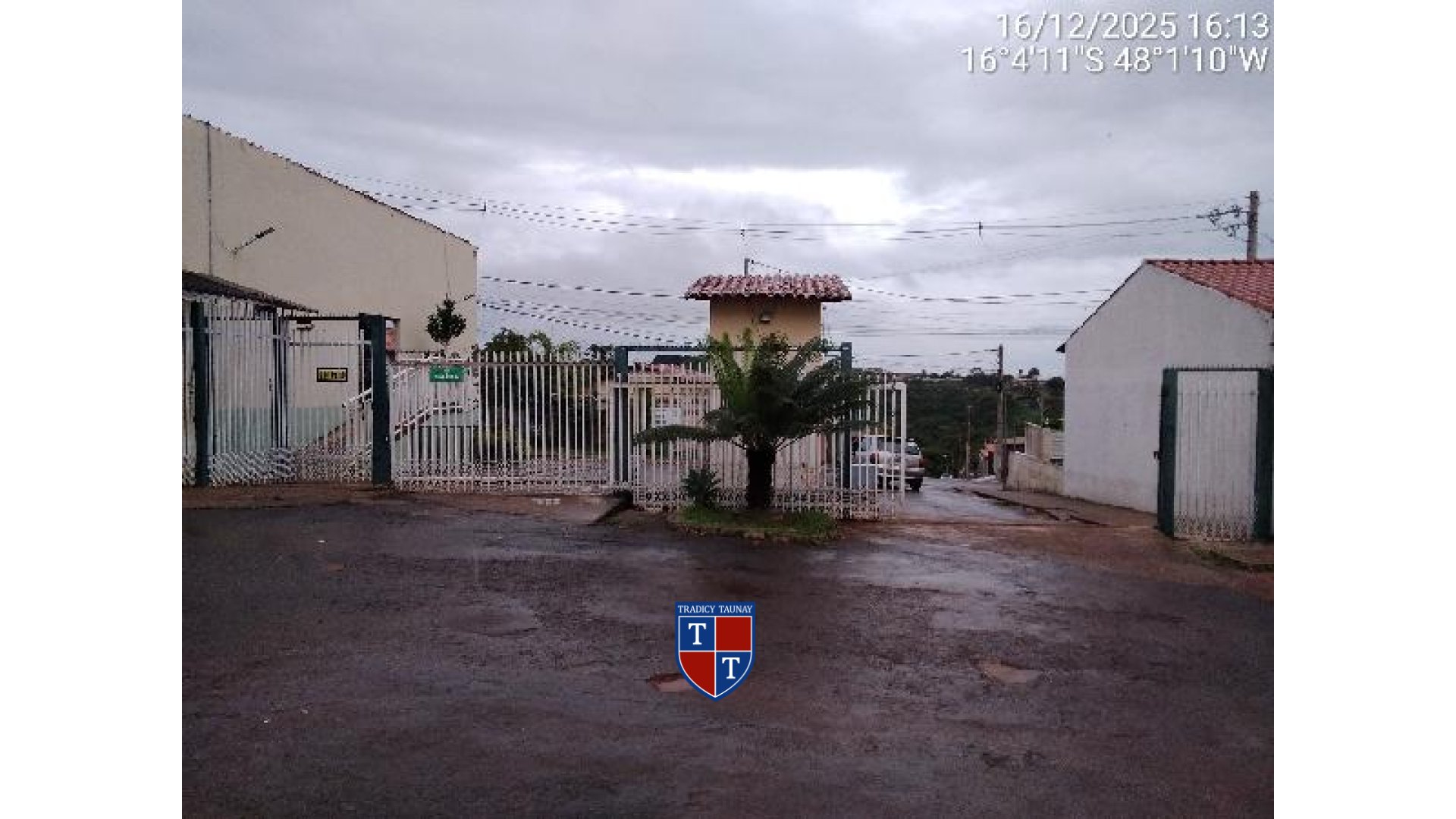 Foto 1 de CASA em FAZENDA SANTA MARIA - Imóvel Retomado Caixa
