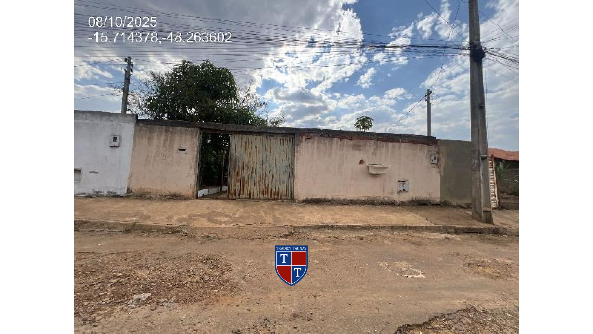 Foto 1 de CASA em RES OURO VILLE - Imóvel Retomado Caixa