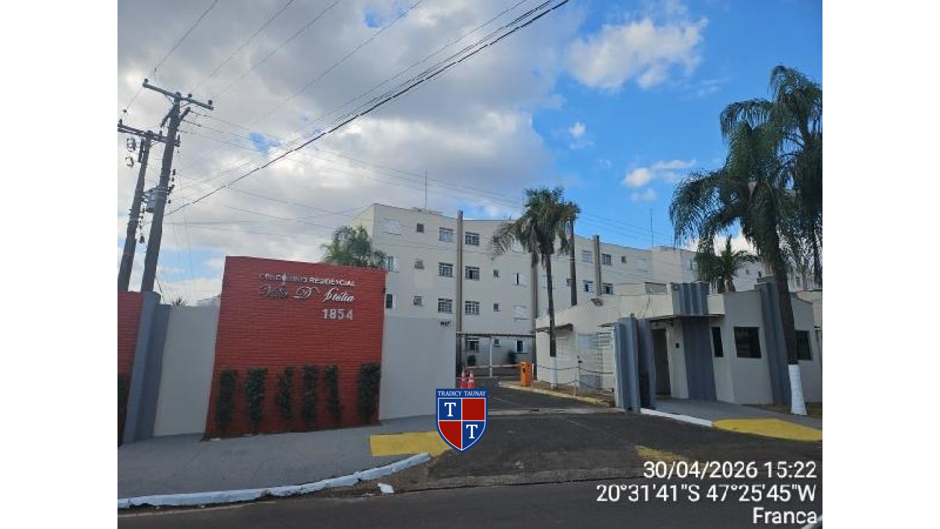 Foto 1 de APARTAMENTO em VILA SANTOS DUMONT - Imóvel Retomado Caixa