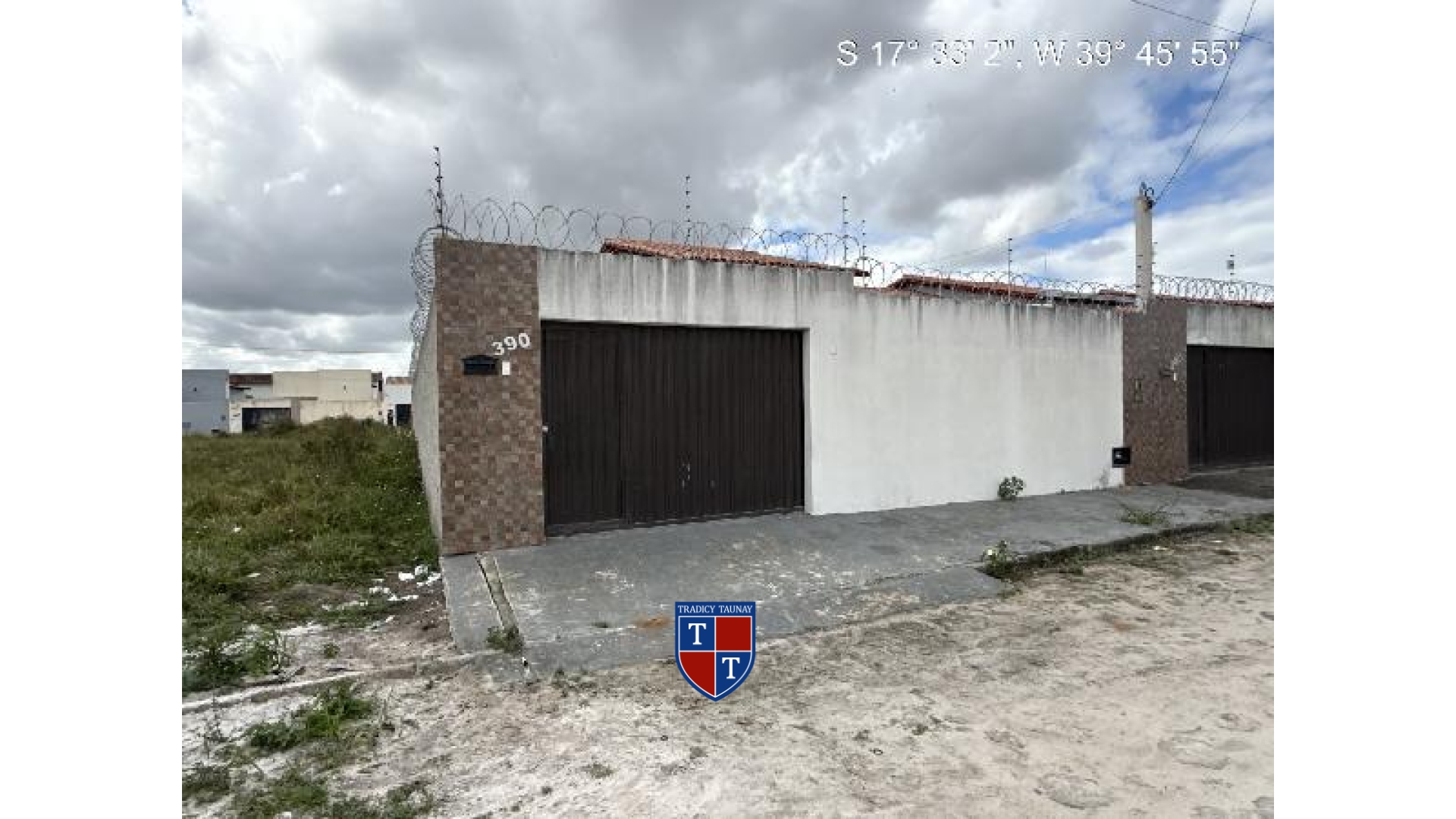 CASA em TANCREDO NEVES