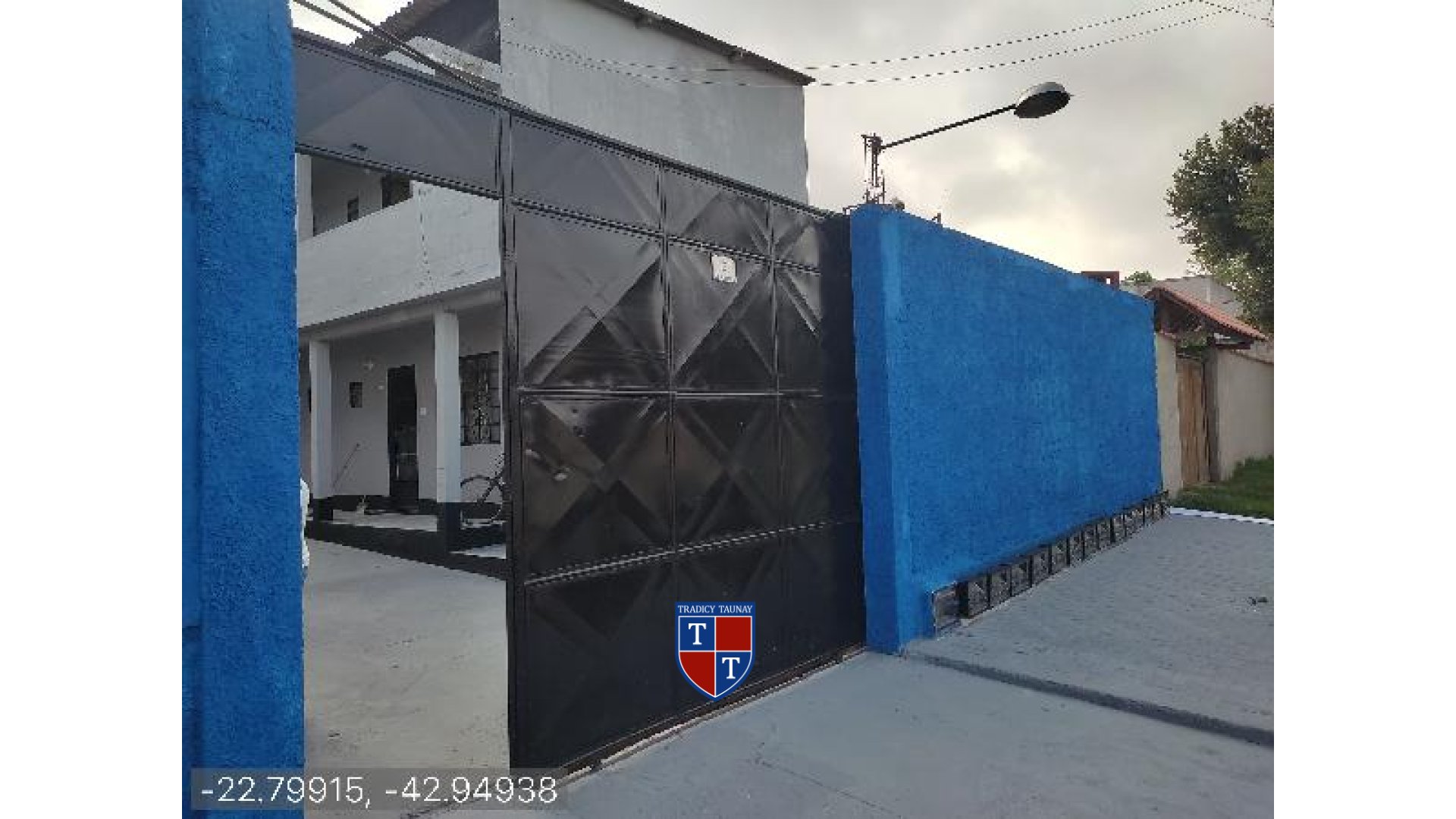 APARTAMENTO em LOT FAZ RESTAURADA