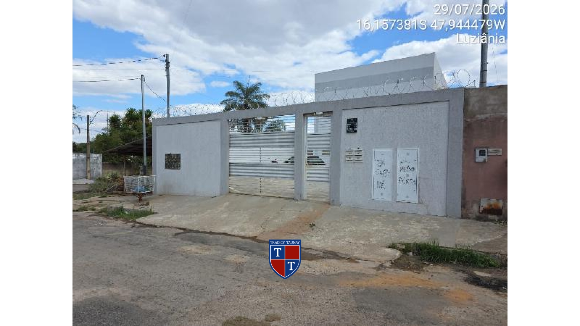 APARTAMENTO em PARQUE ESTRELA DALVA IX