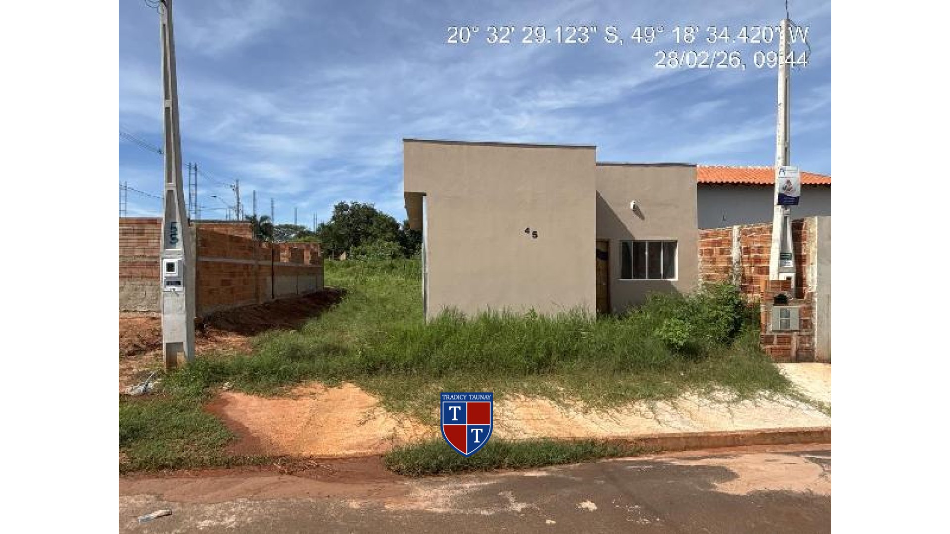Foto 1 de CASA em JARDIM SANTA ROSA - Imóvel Retomado Caixa