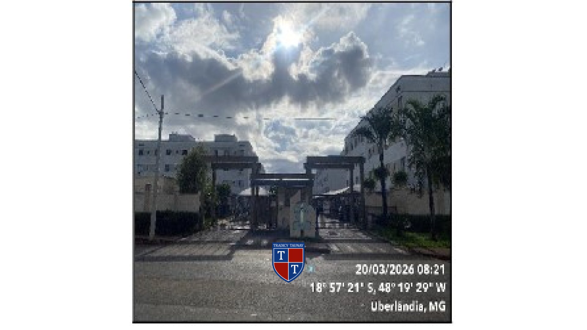 Foto 1 de APARTAMENTO em JARDIM HOLANDA - Imóvel Retomado Caixa