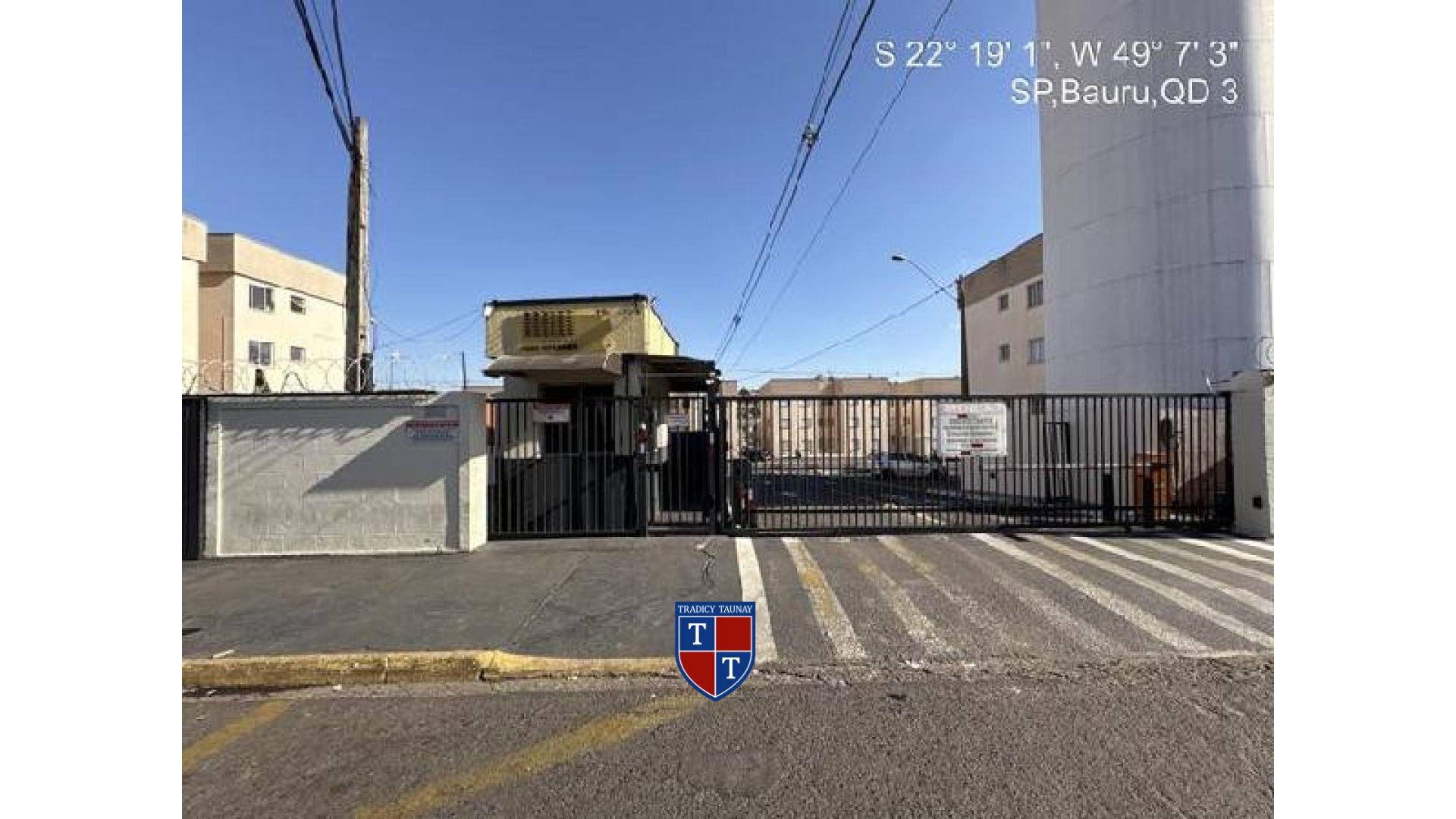 Foto 1 de APARTAMENTO em JARDIM NOVA ESPERANCA - Imóvel Retomado Caixa